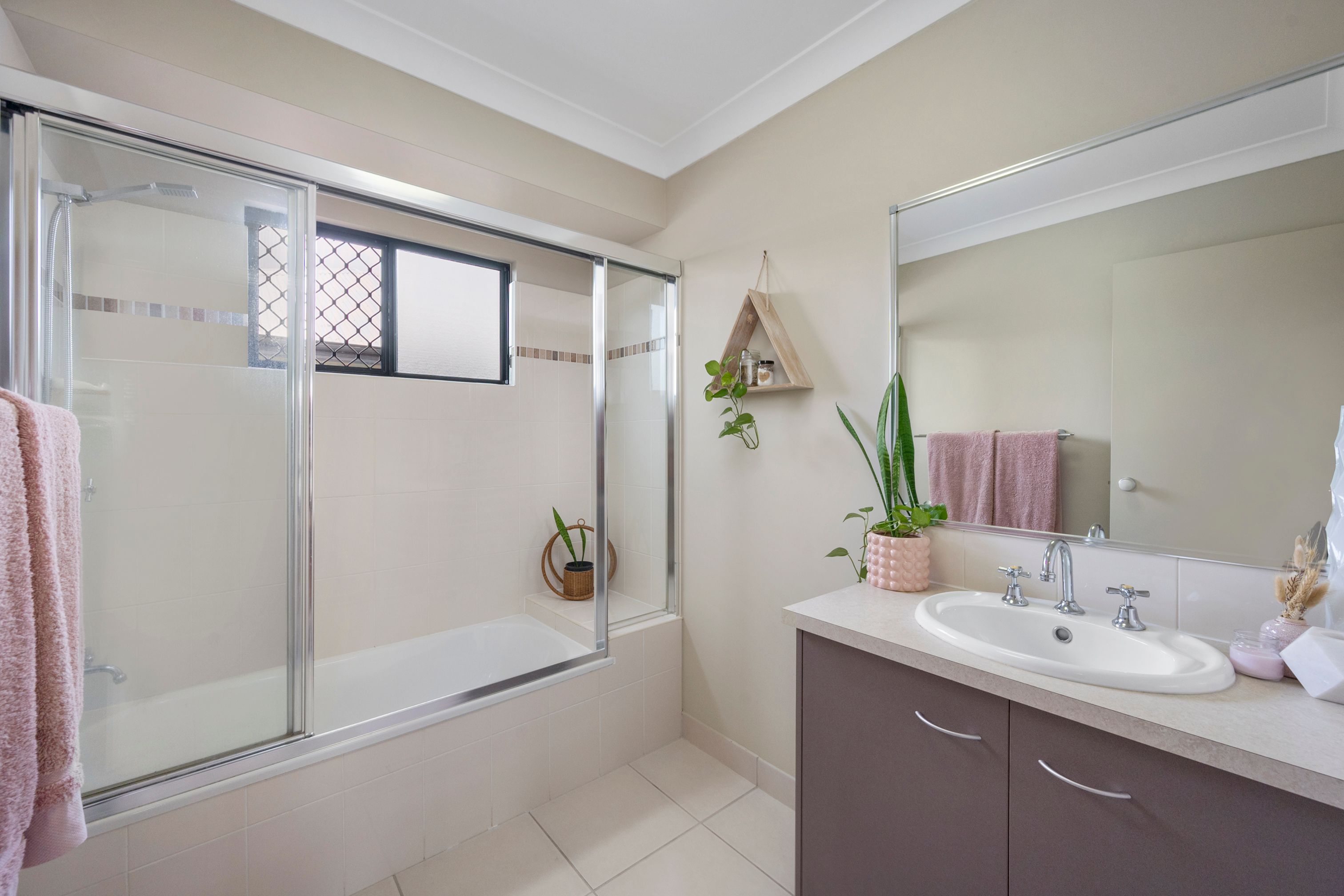 8 Carholm Court — photo 8 of 10