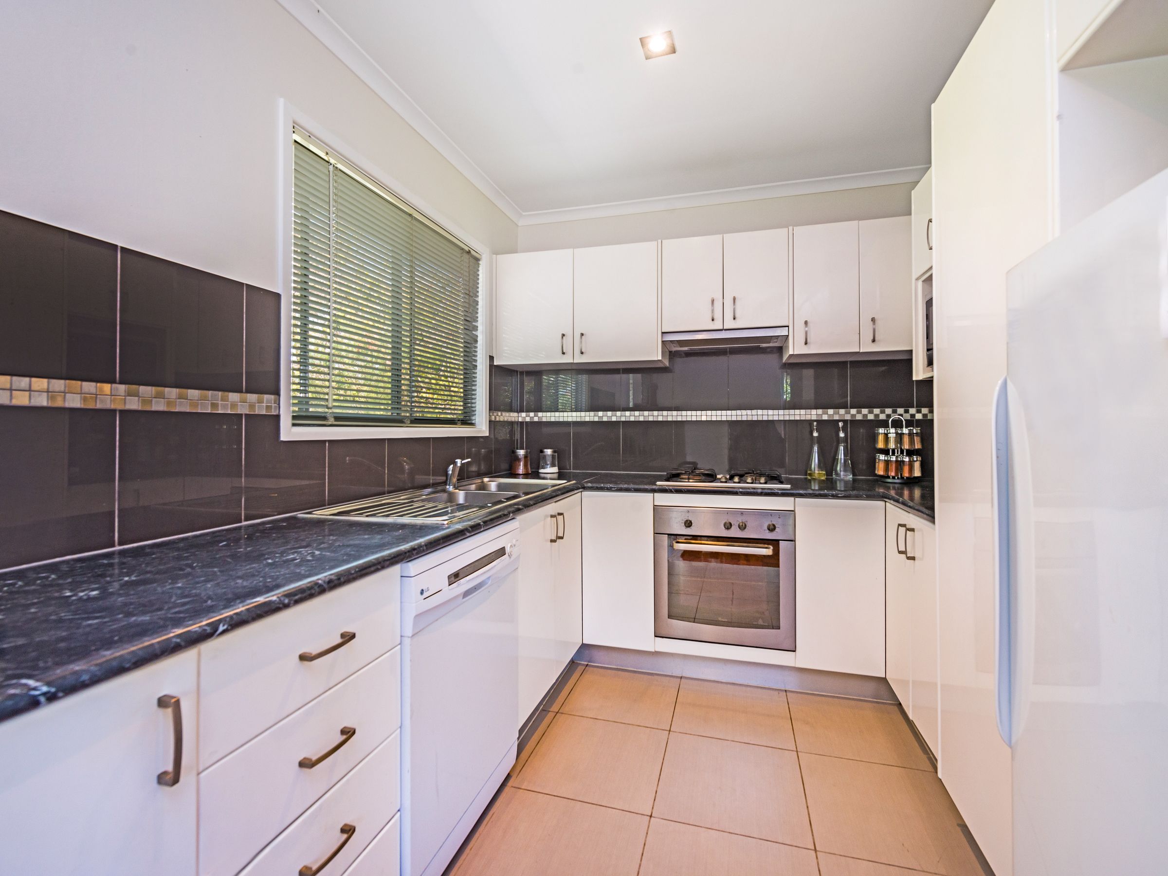 16 Orana Street, Kingston, QLD 4114