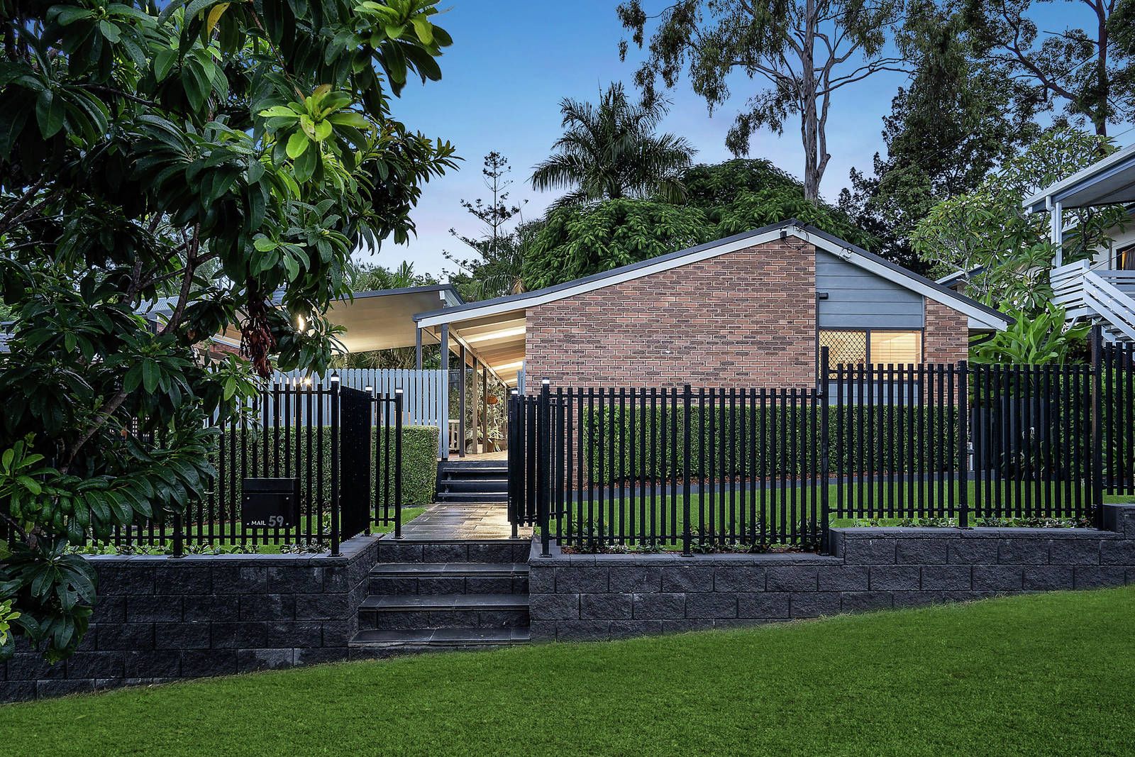 59 Clarina Street, Chapel Hill, QLD 4069