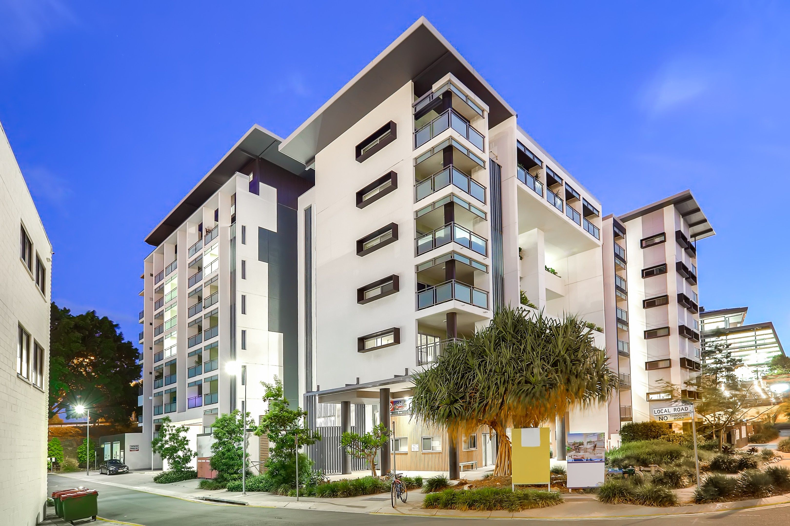 712/8 Hurworth Street — photo from Ray White Paddington