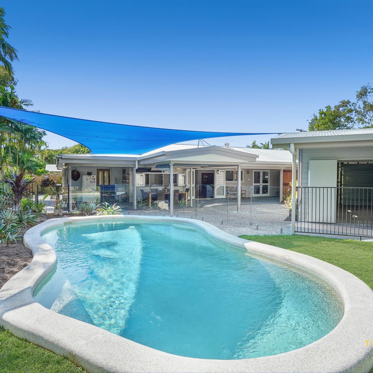10 Volute Close, Trinity Beach QLD 4879