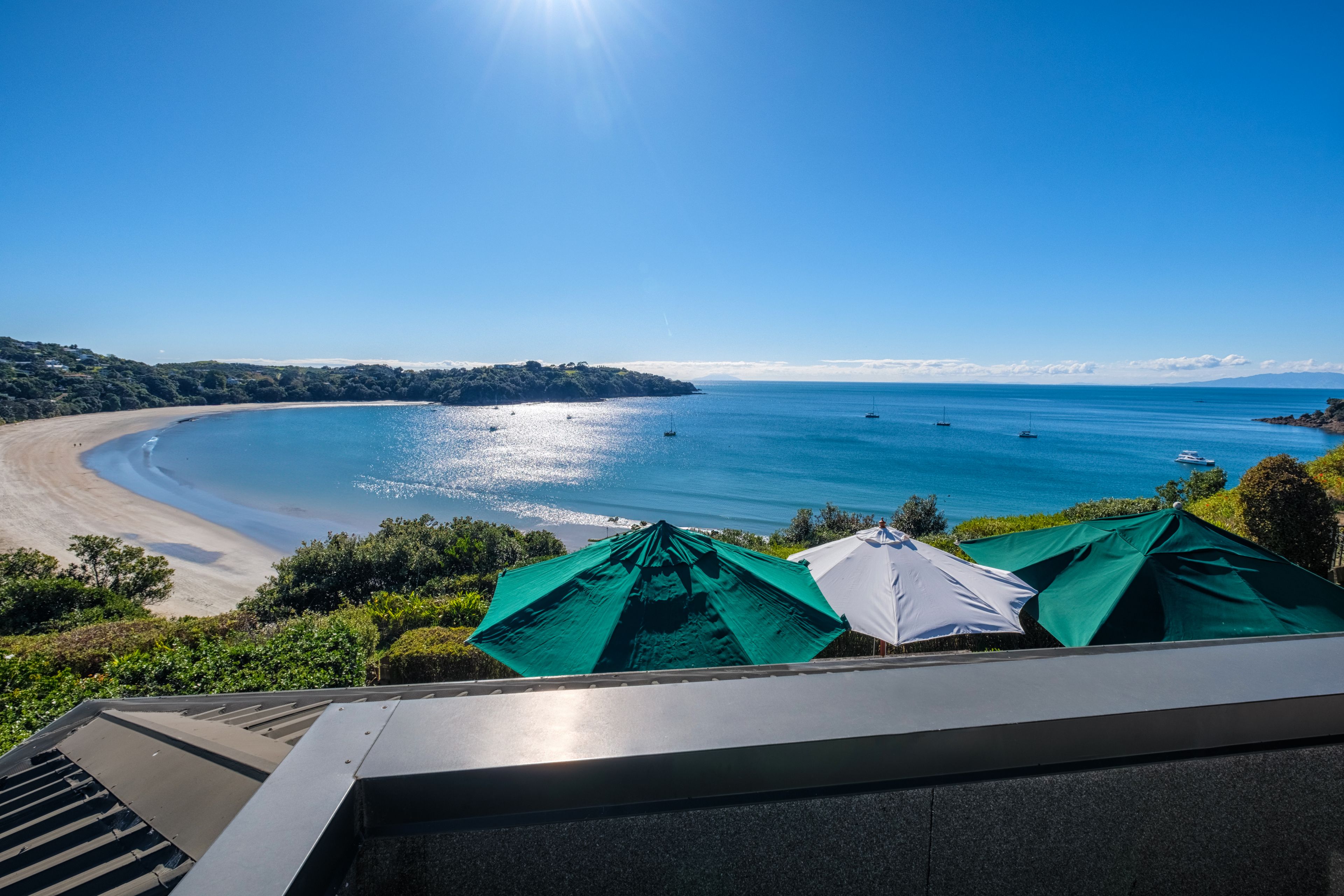 191 Ocean View Road, Oneroa, Waiheke Island 1081 - Sold House - Ray ...