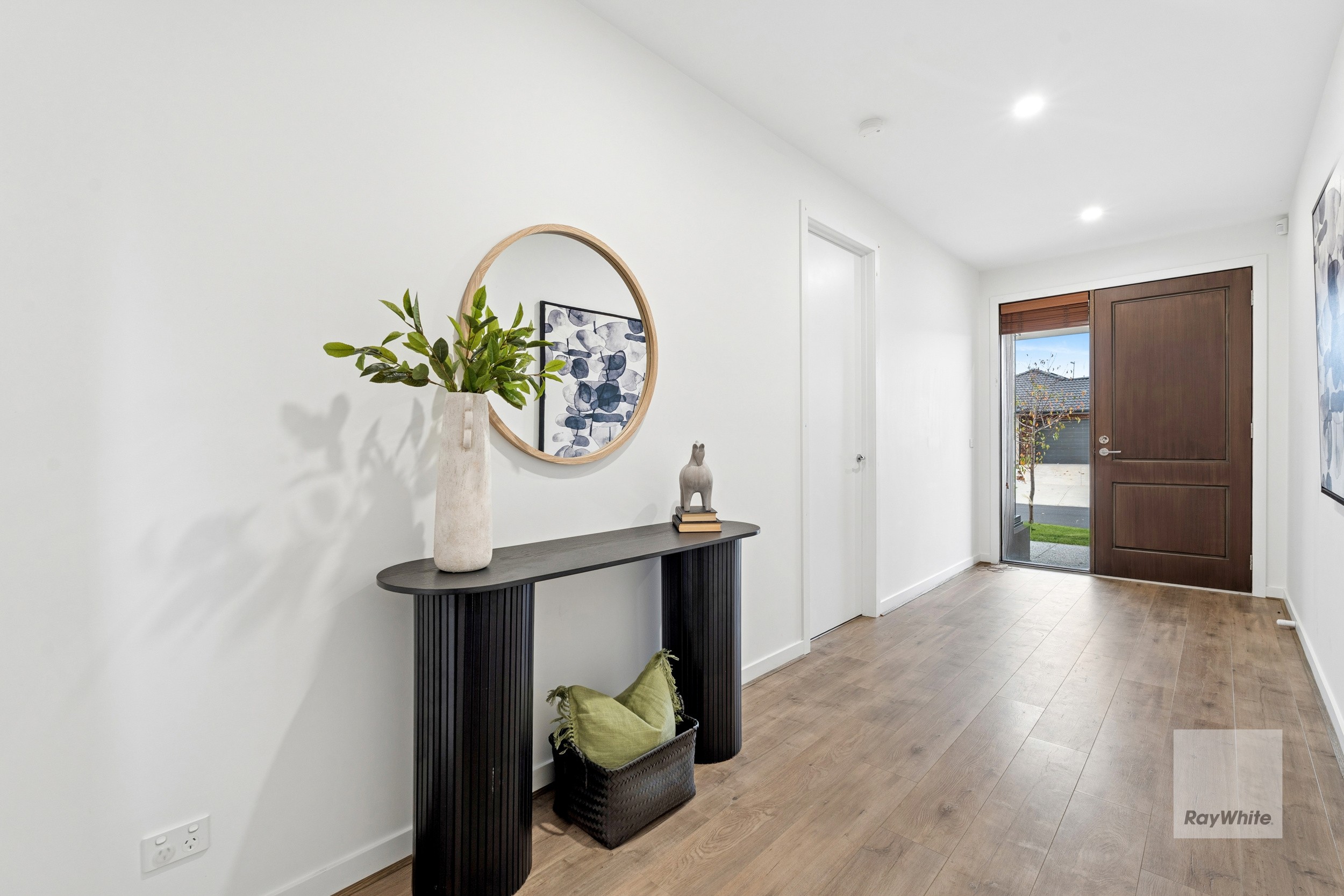 15 Helder Drive, Mambourin, VIC 3024