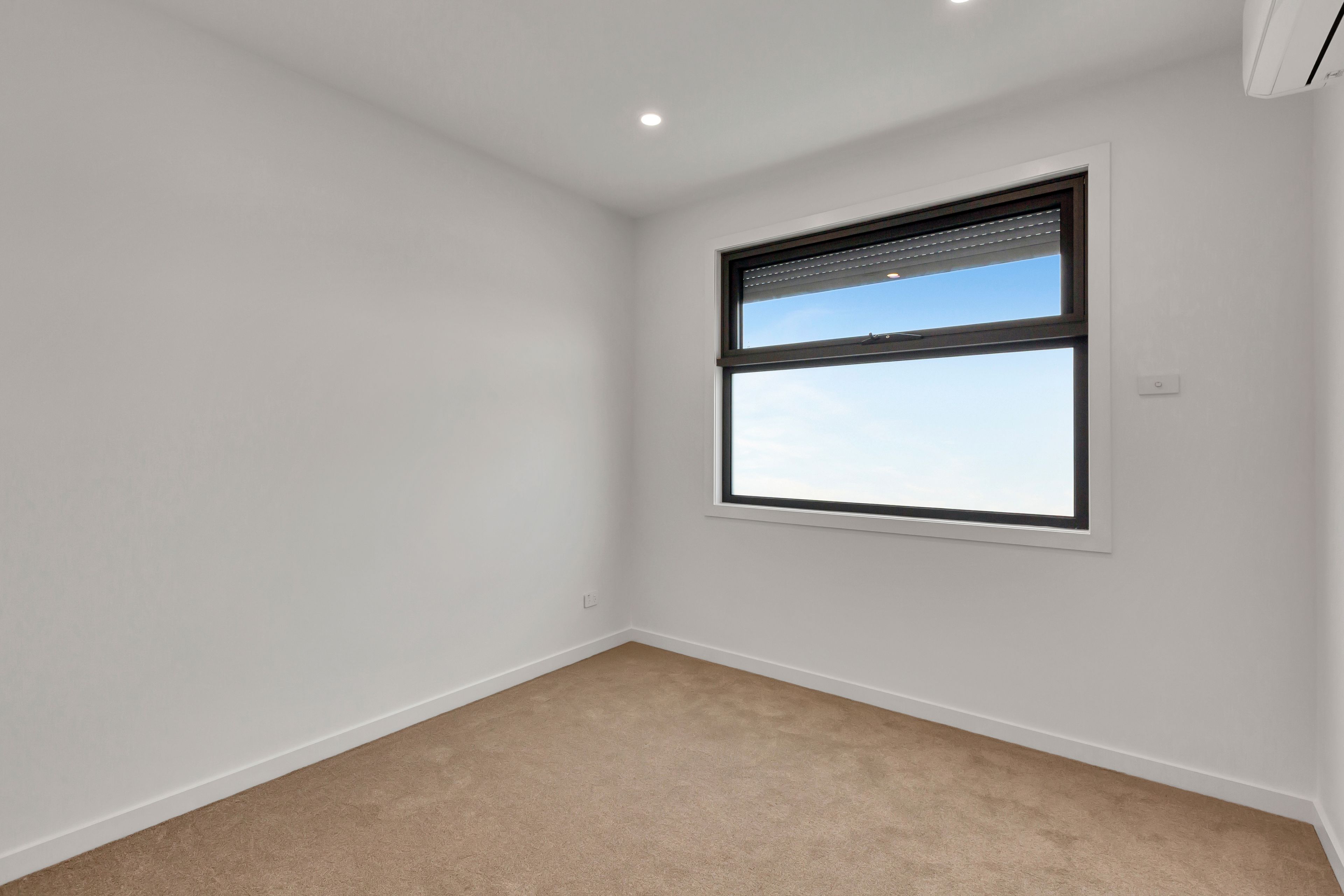 416E Gaffney Street — photo 7 of 10
