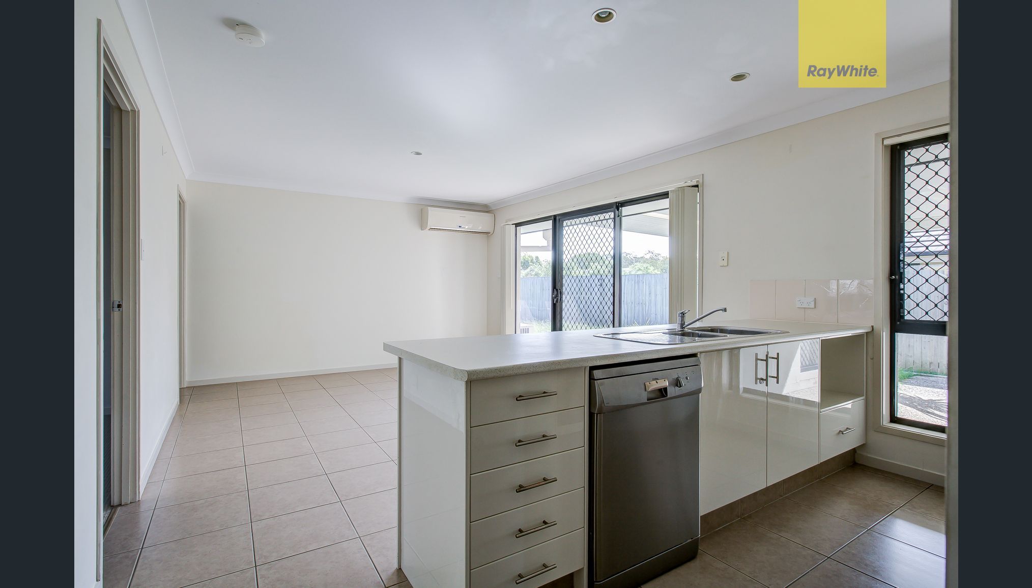 12 Wyndham Circuit, Holmview, QLD 4207