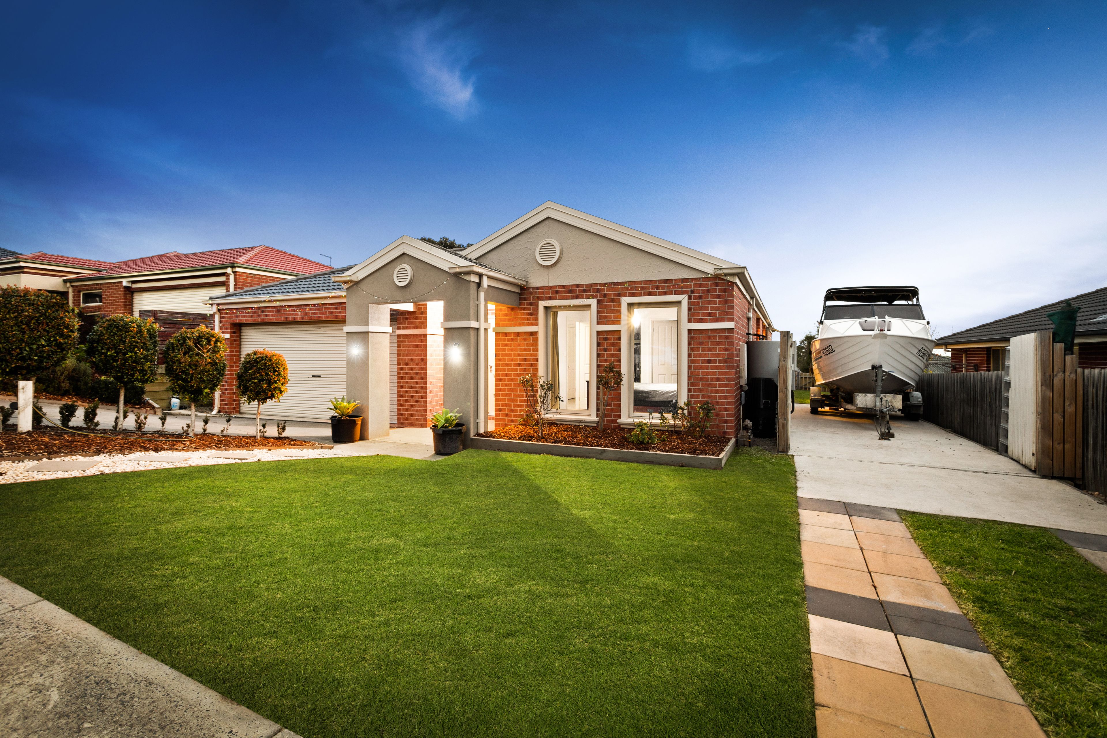 51 Manna Gum Drive, Pakenham, VIC 3810