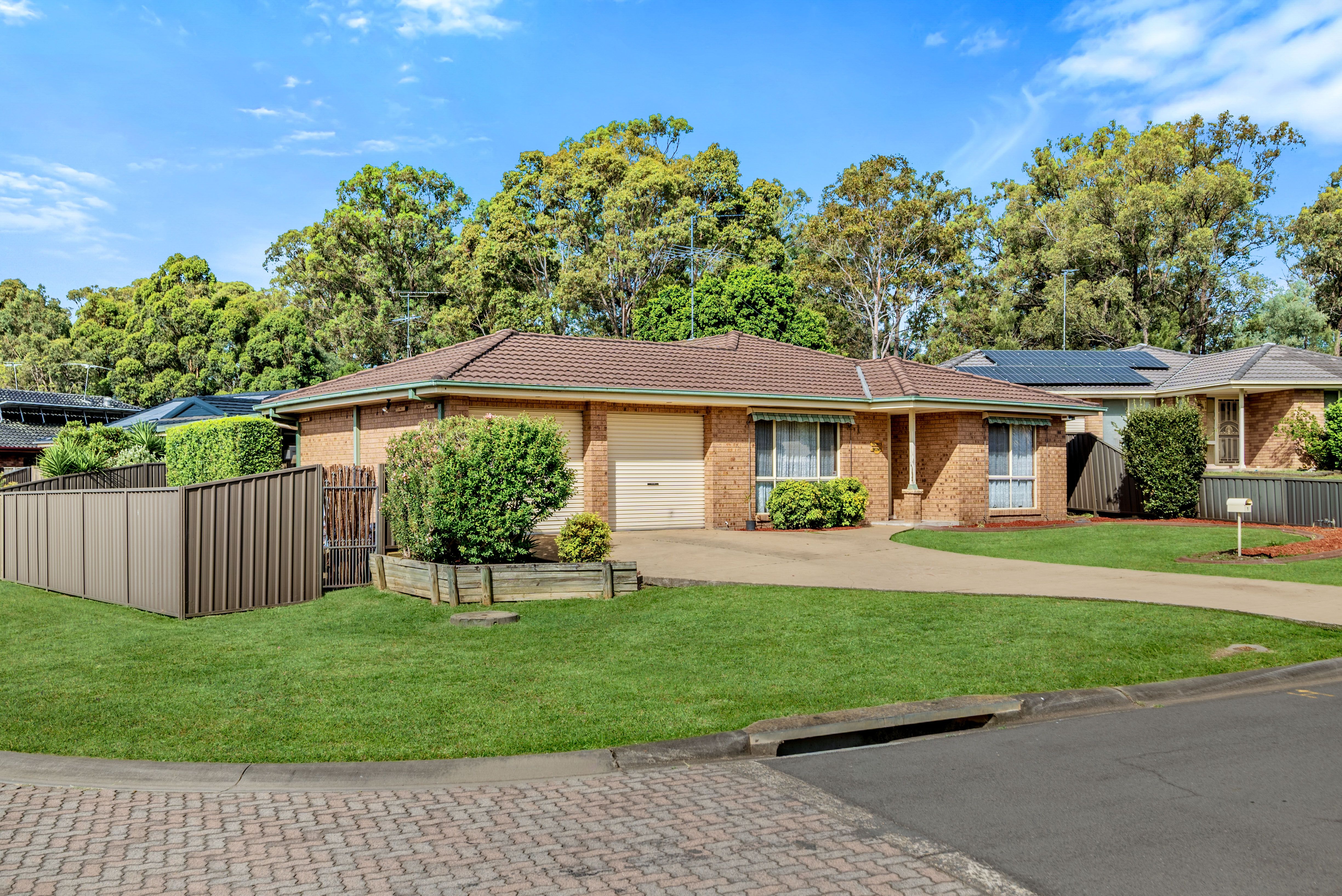 1 Dorcas Place, Rosemeadow, NSW 2560