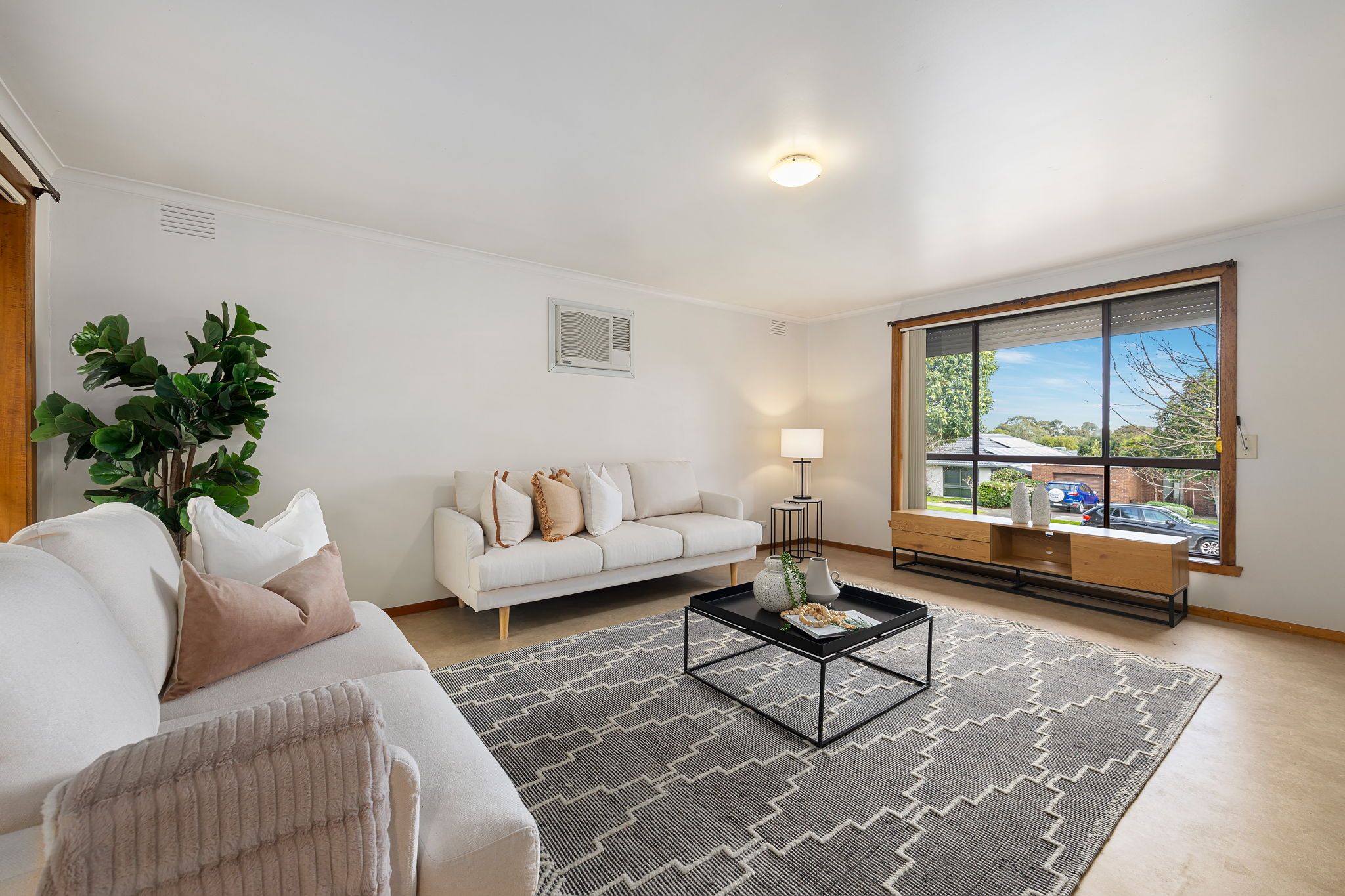 63 Thompson Circuit, Mill Park, VIC 3082