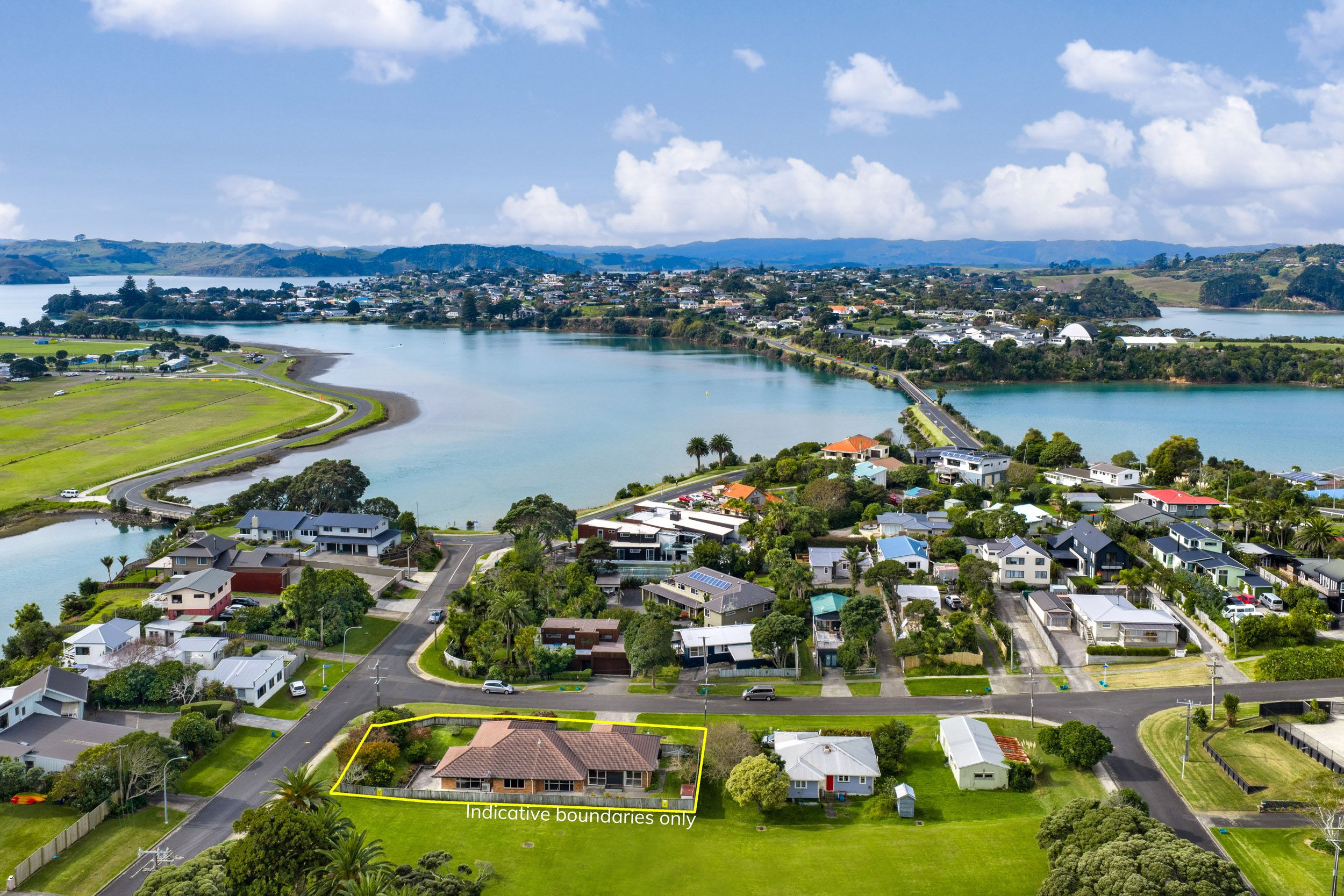 1 Tahuna Avenue, Raglan, Waikato District