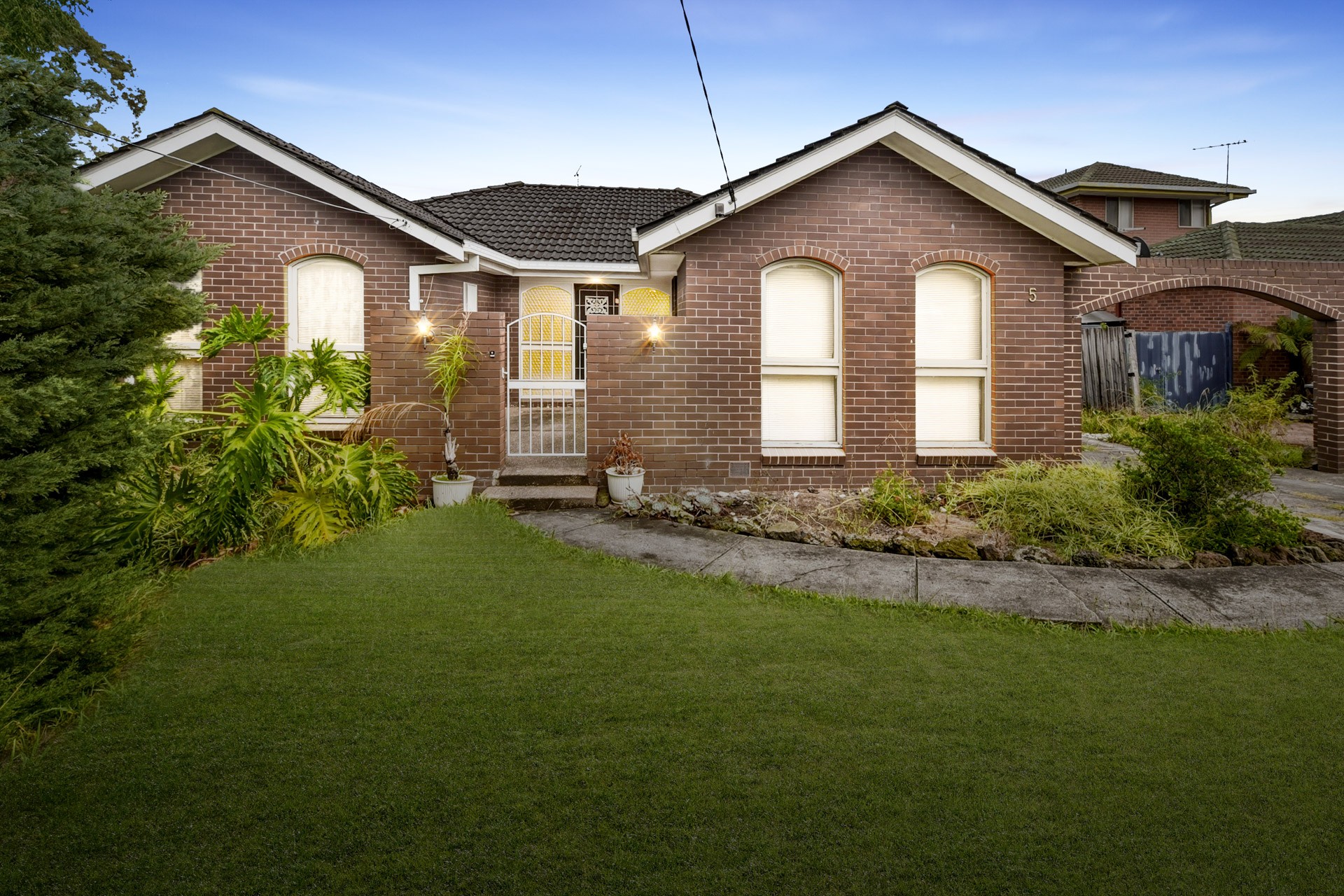 5 Swift Drive, Glen Waverley, VIC 3150