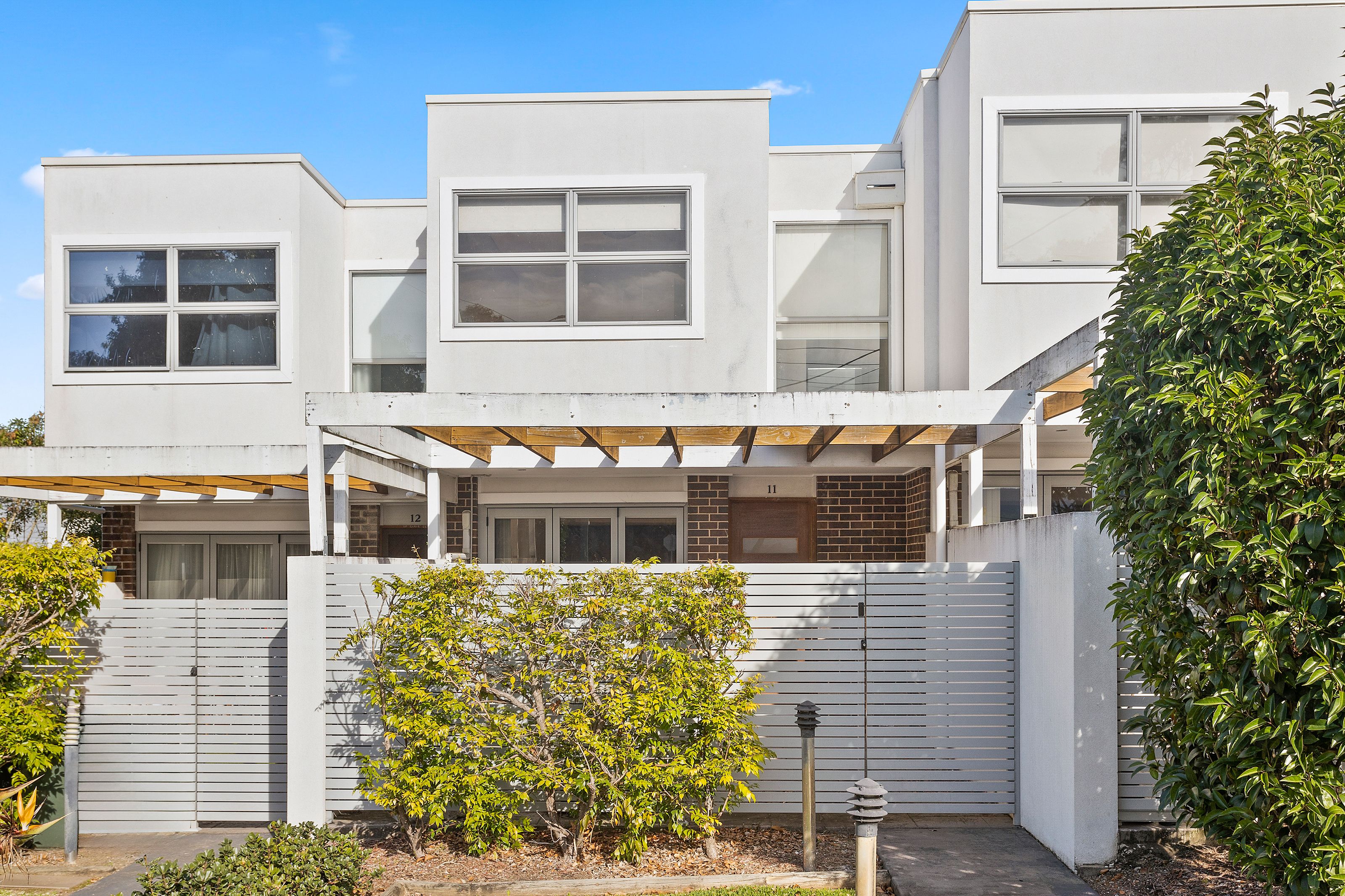 11/481-483 Crown Street — photo from Ray White Unanderra
