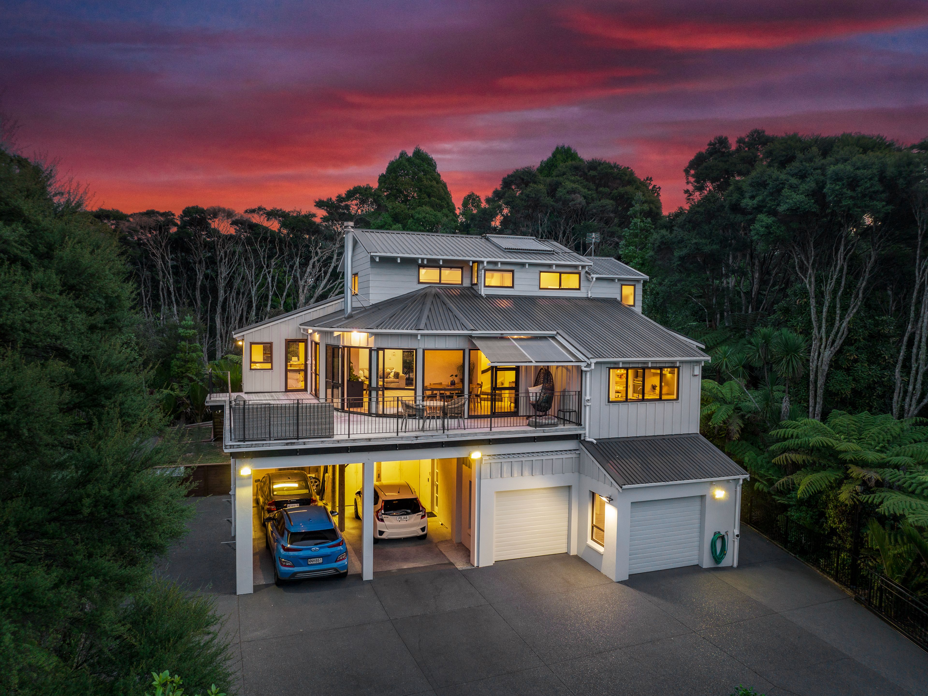 760 West Coast Road, Oratia, Waitakere City