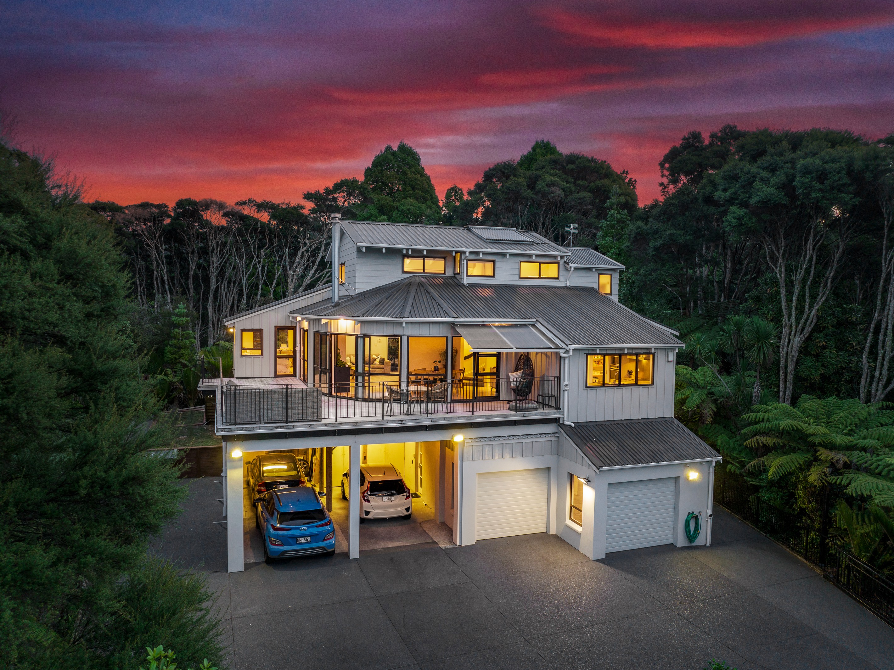 760 West Coast Road, Oratia, Waitakere City