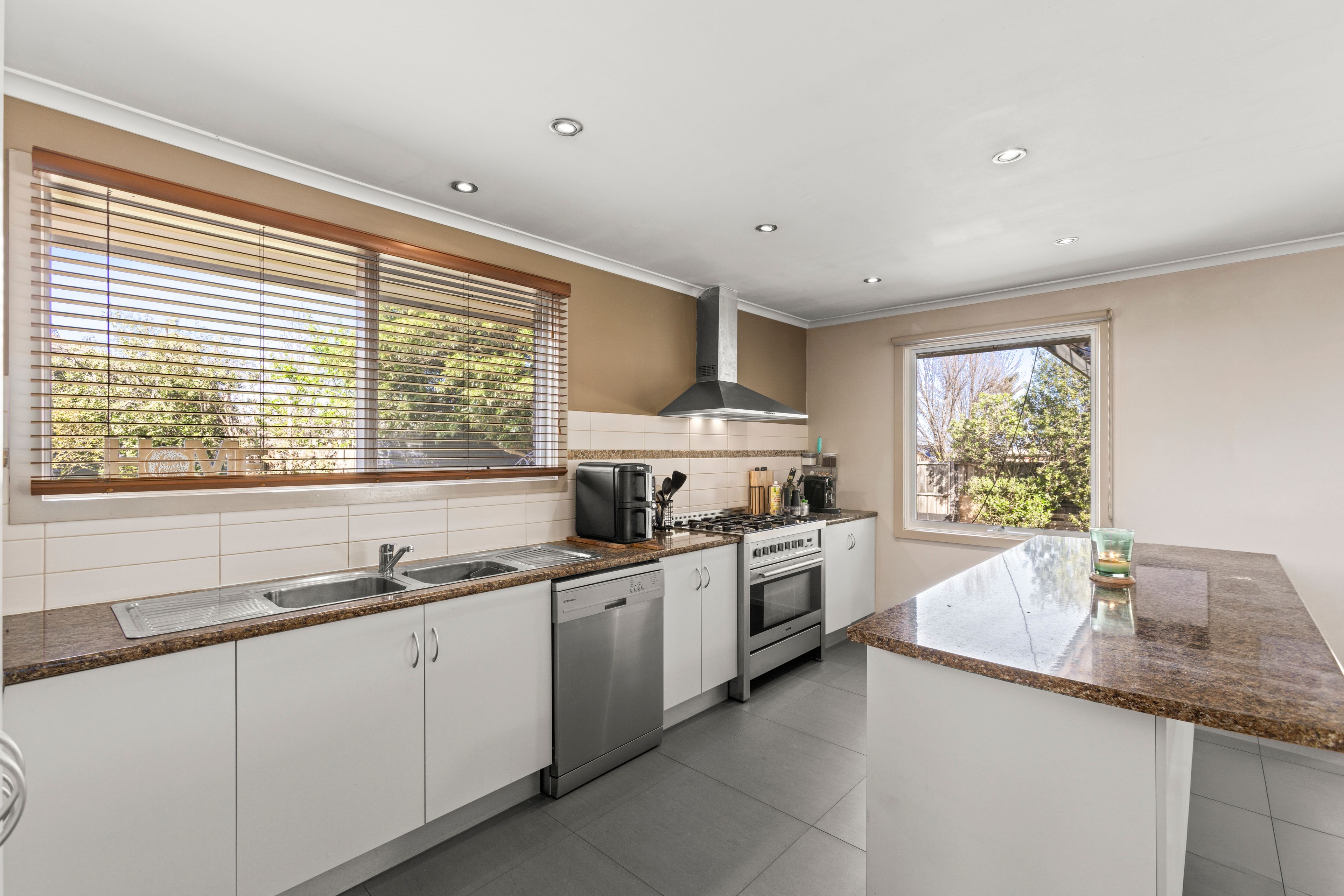 9 Maramba Avenue — photo 4 of 15