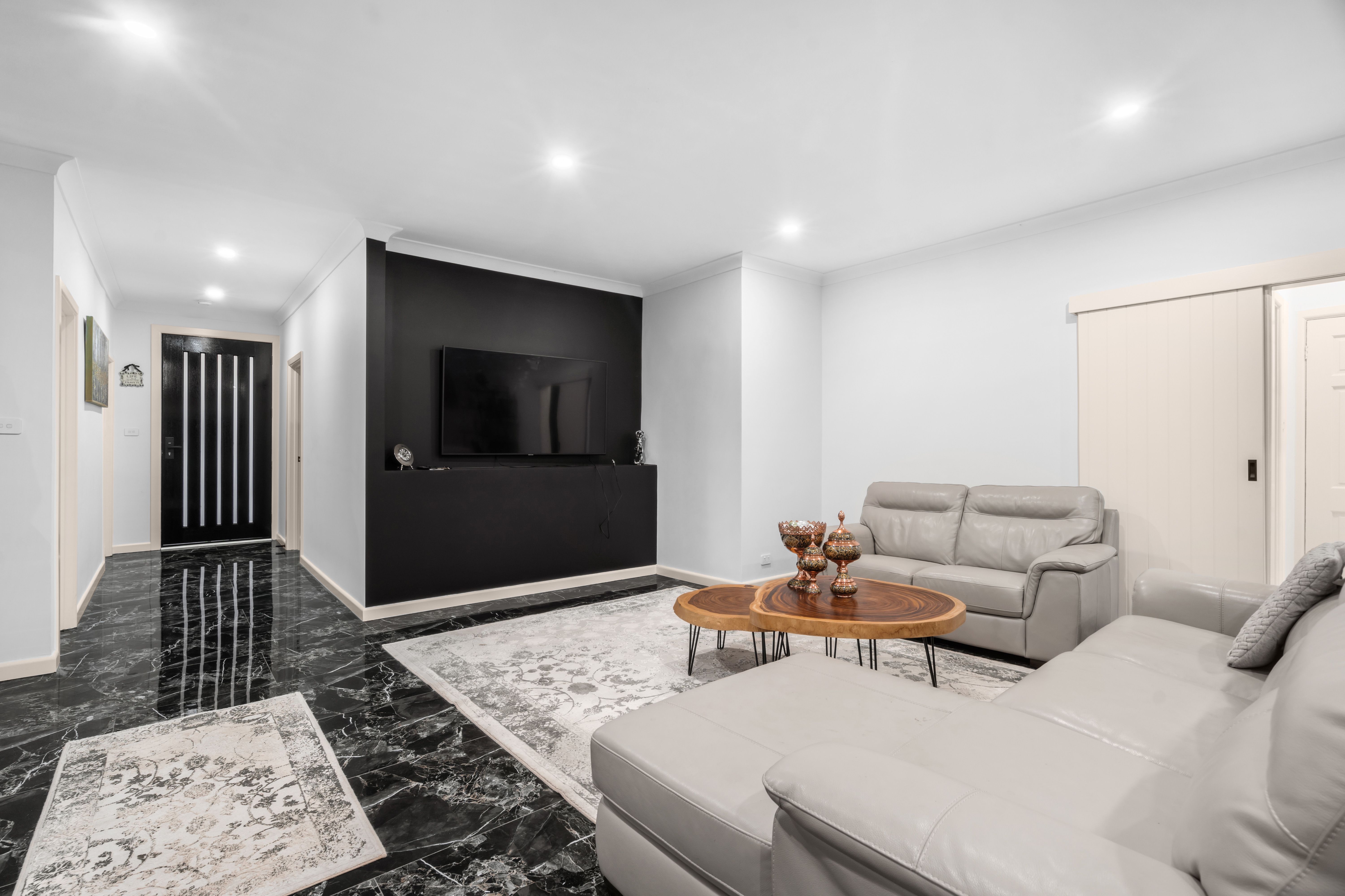 114 Rosanna Road — photo 5 of 10