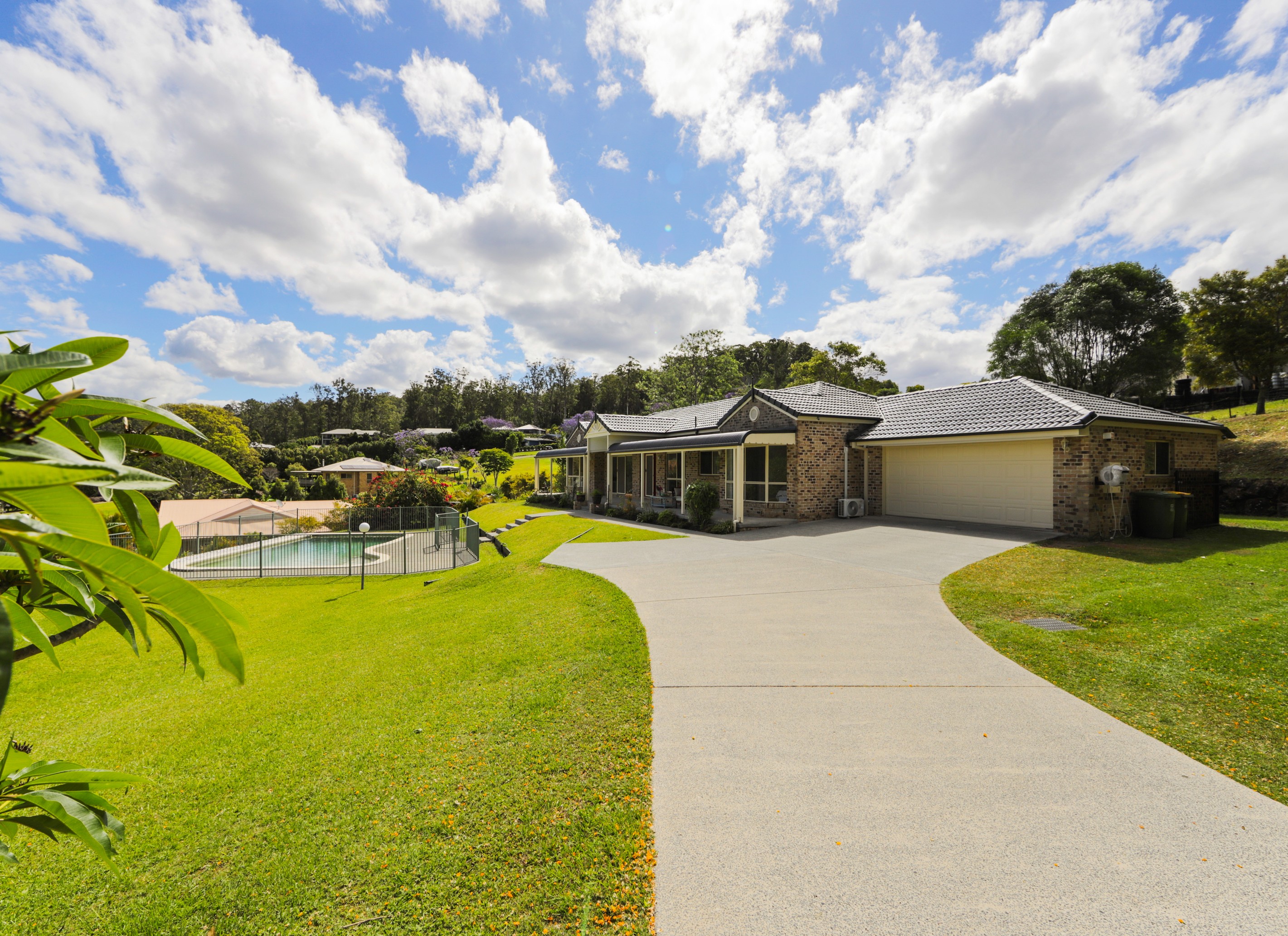 393 Bonogin Road, Bonogin, QLD 4213