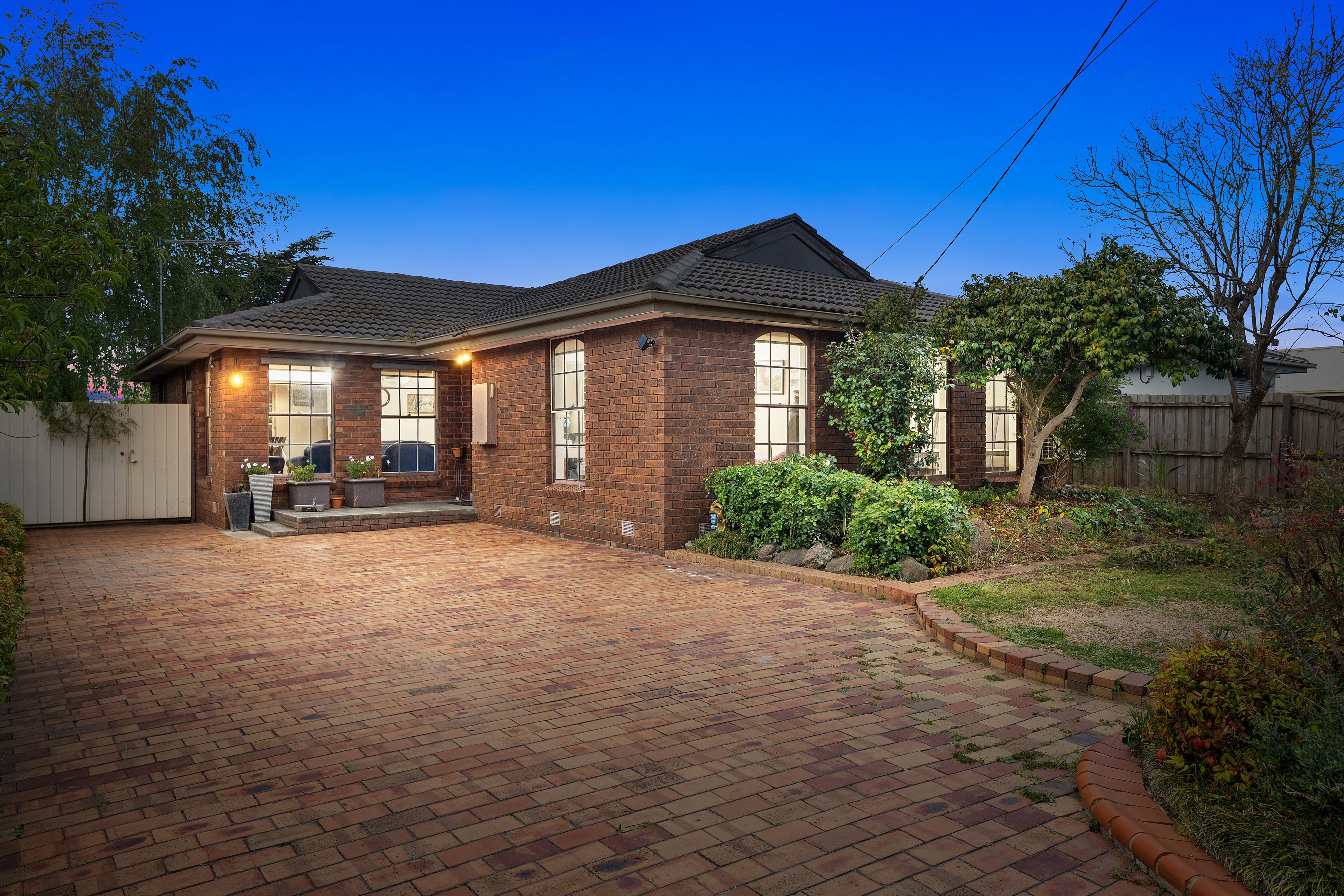 12 Tunbridge Crescent, Lalor VIC 3075