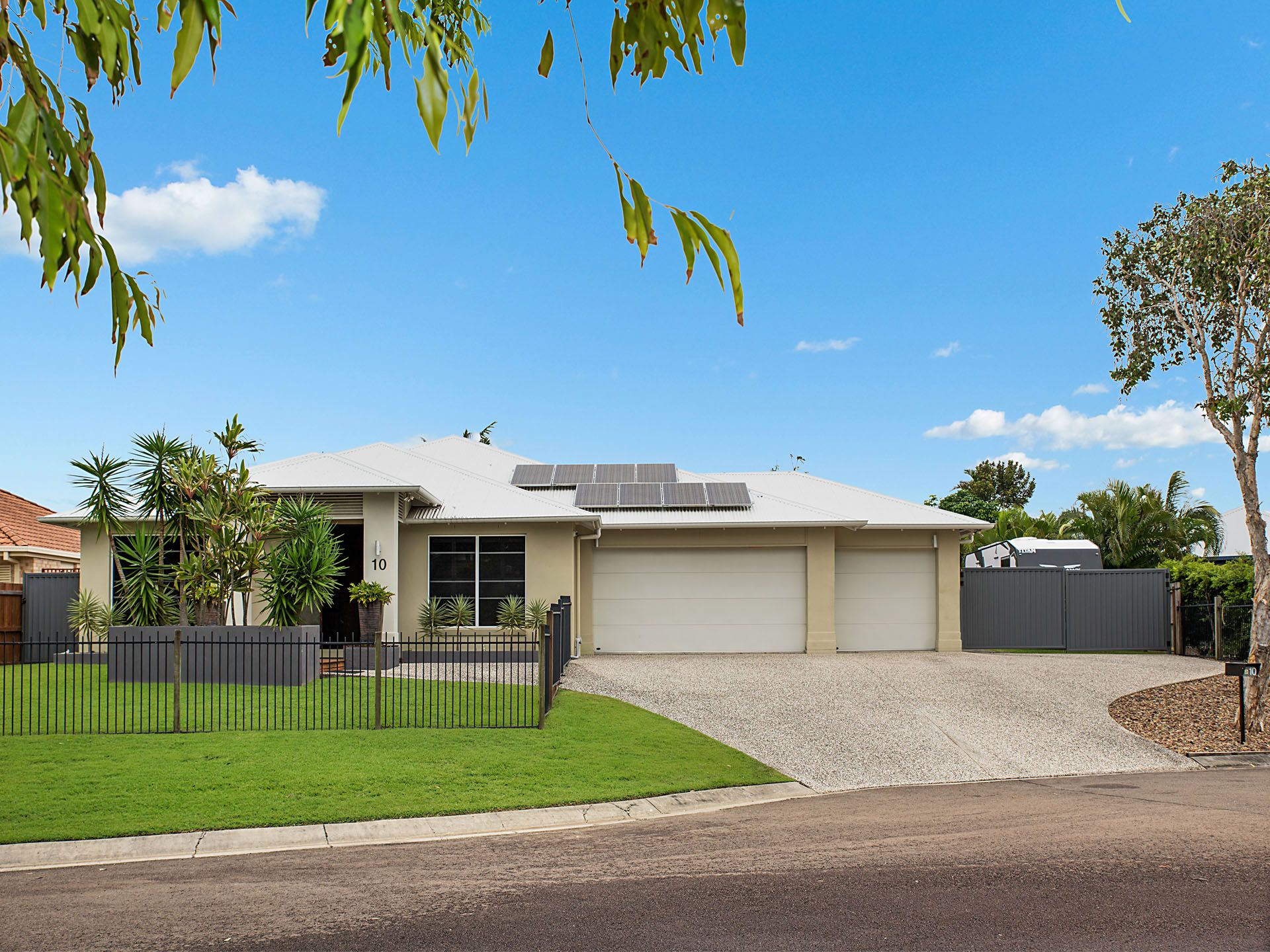 10 Carr Place, Pelican Waters QLD 4551