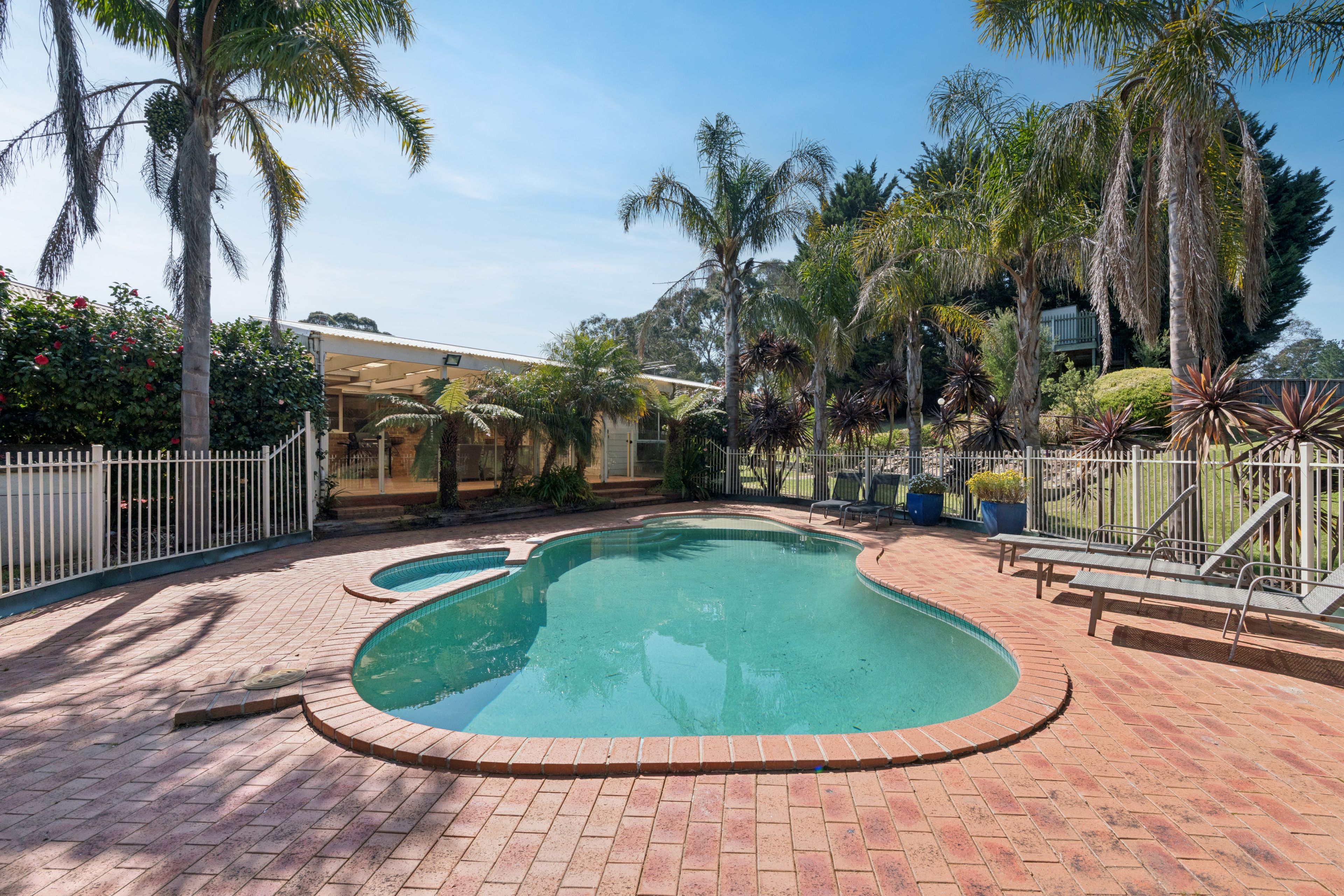 76 Lockhart Drive — photo 19 of 24