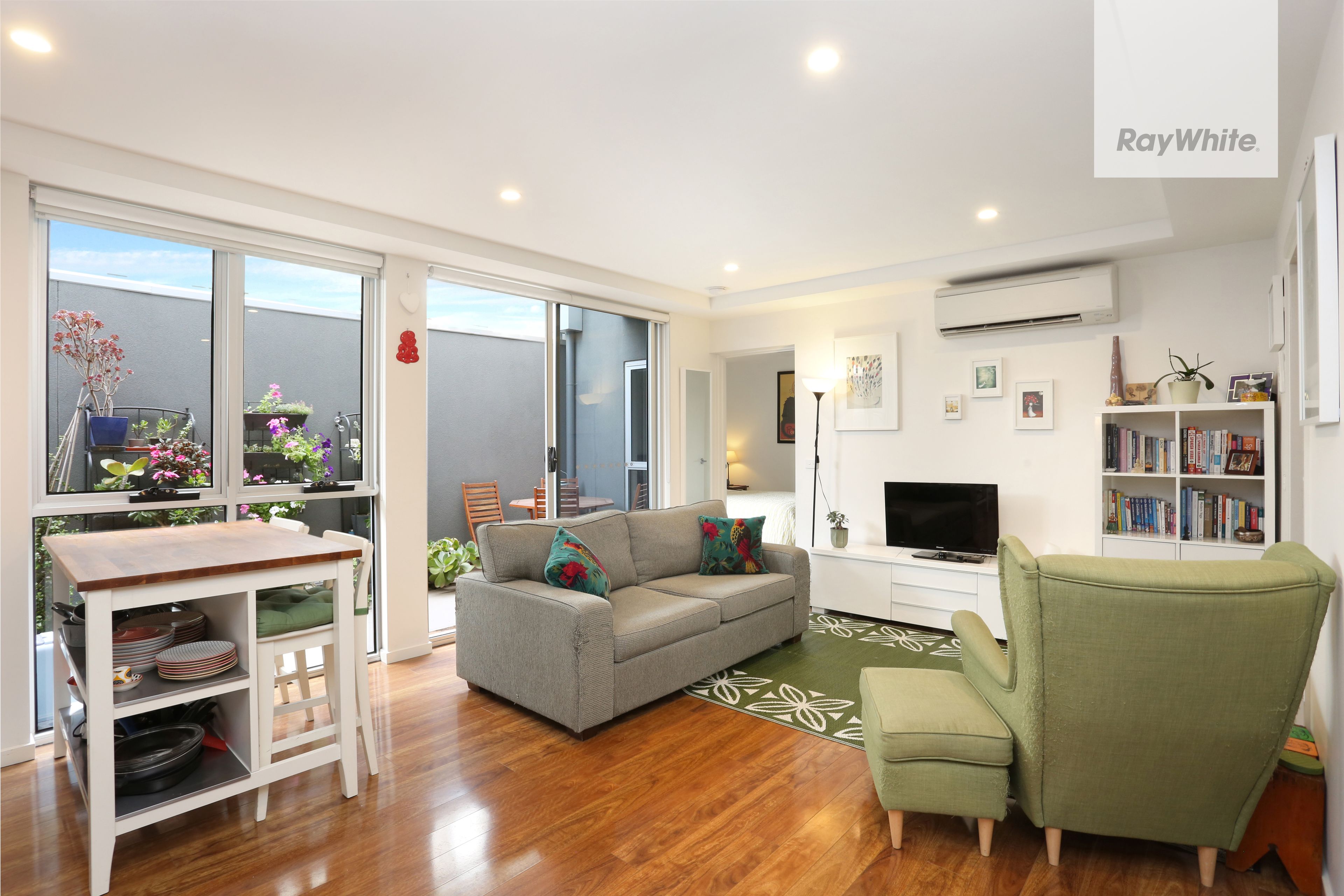 2/170 Albion Street, Brunswick, VIC 3056