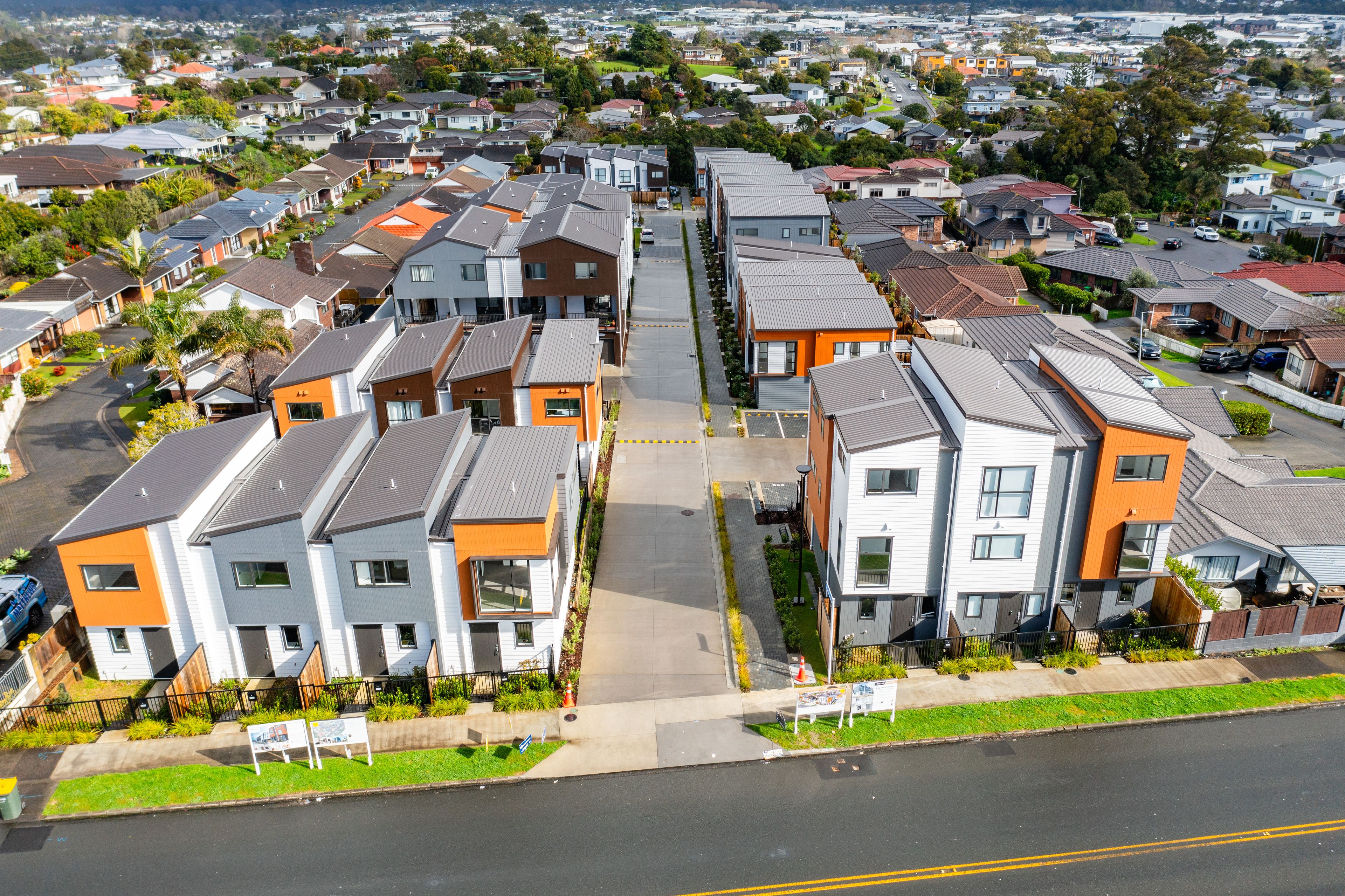 14 Raupeti Lane, Henderson, Waitakere City