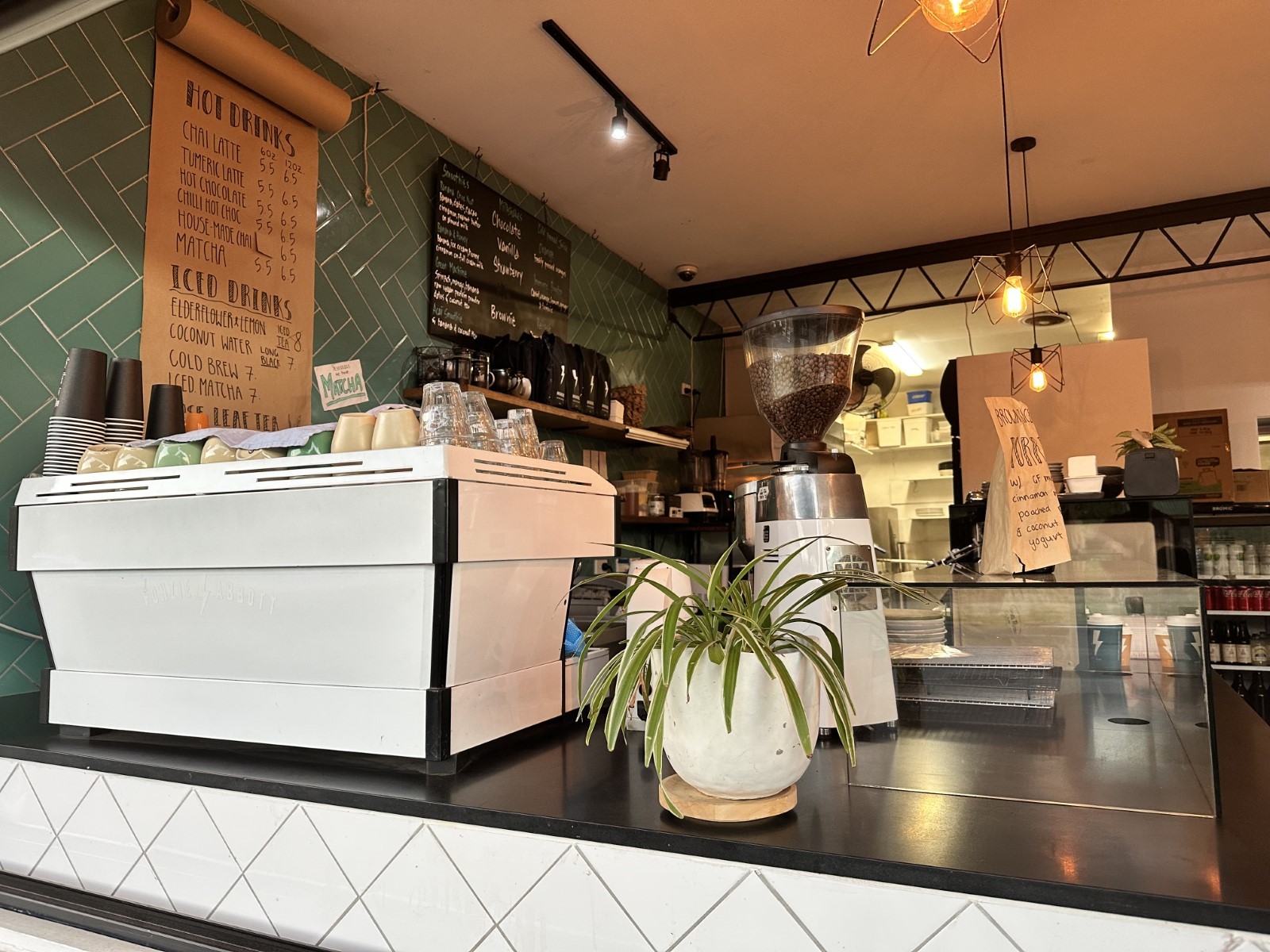 4/9 Station Street, Currumbin Waters, QLD 4223