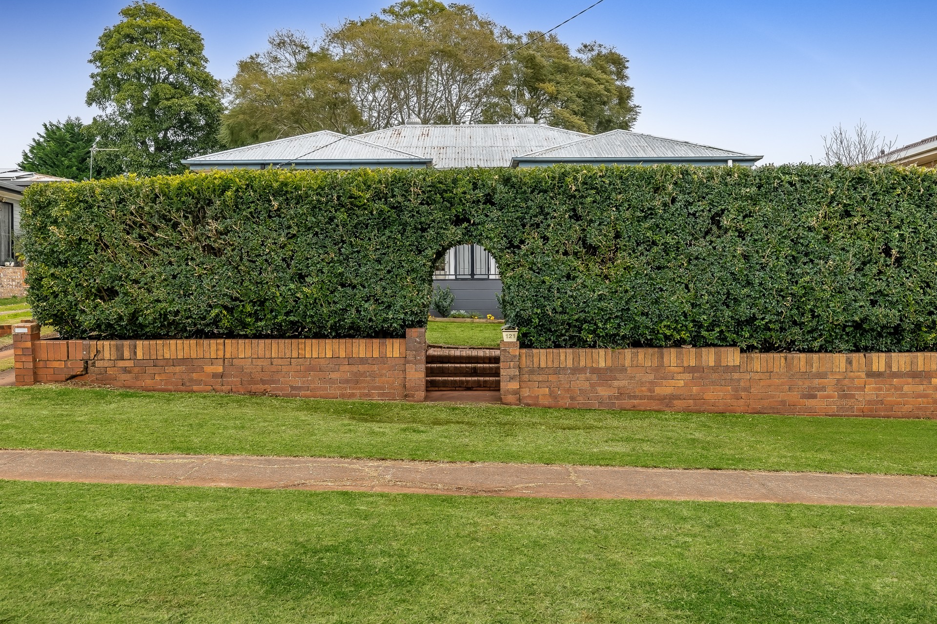 121 Ramsay Street, Centenary Heights, QLD 4350