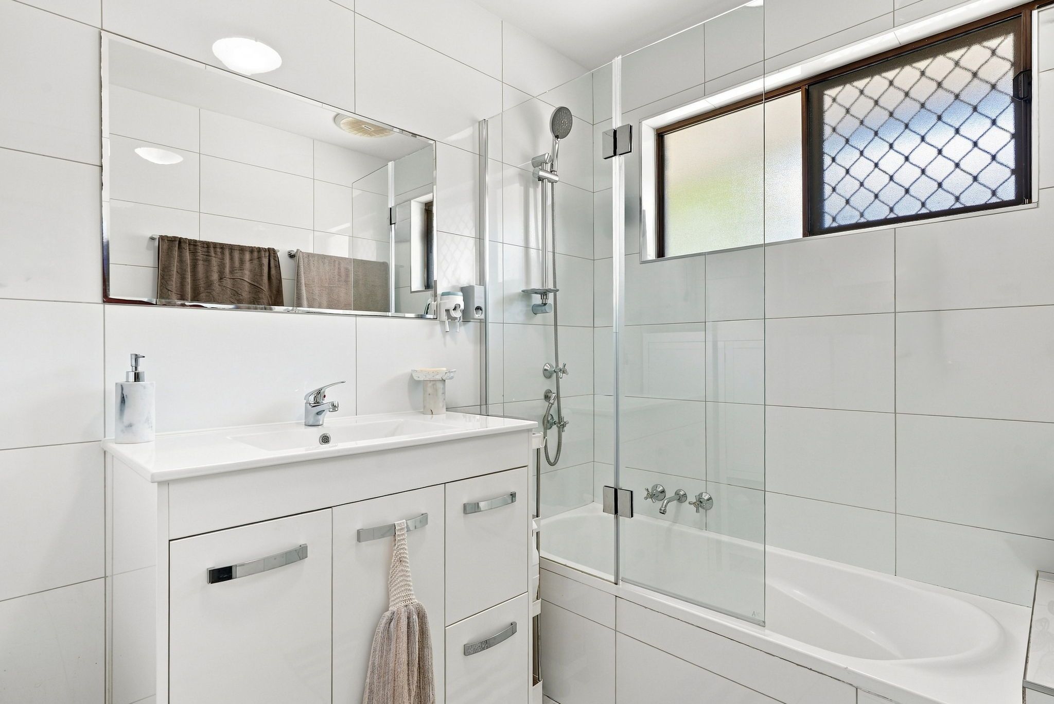 32 Zinnea Street — photo 9 of 17