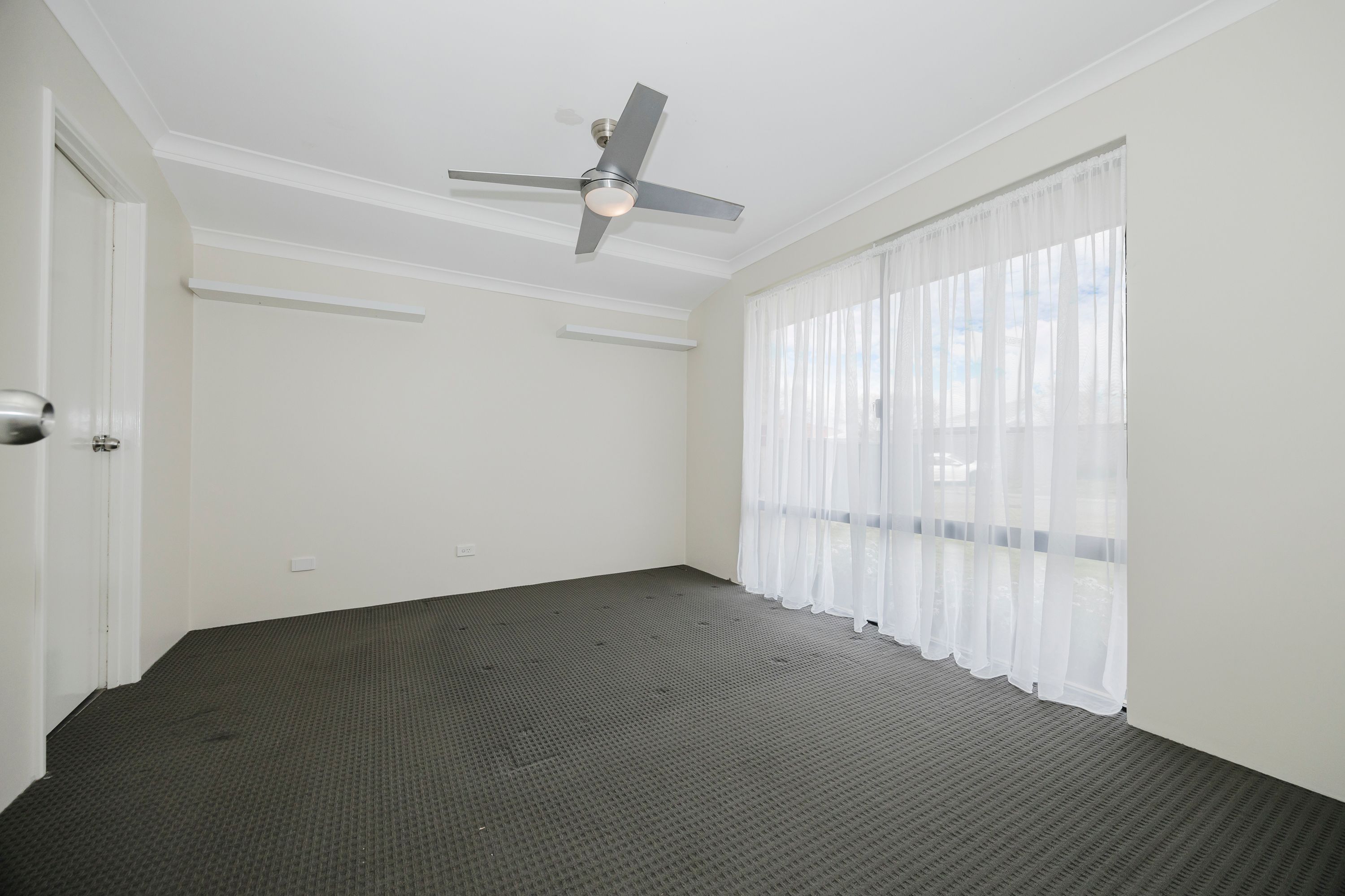 14 Pyrenees Court — photo 4 of 30