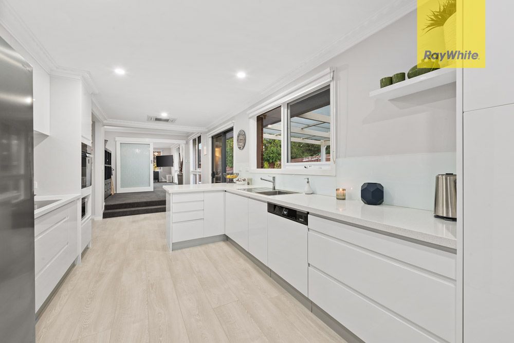 33 Merricks Close, Ferntree Gully, VIC 3156