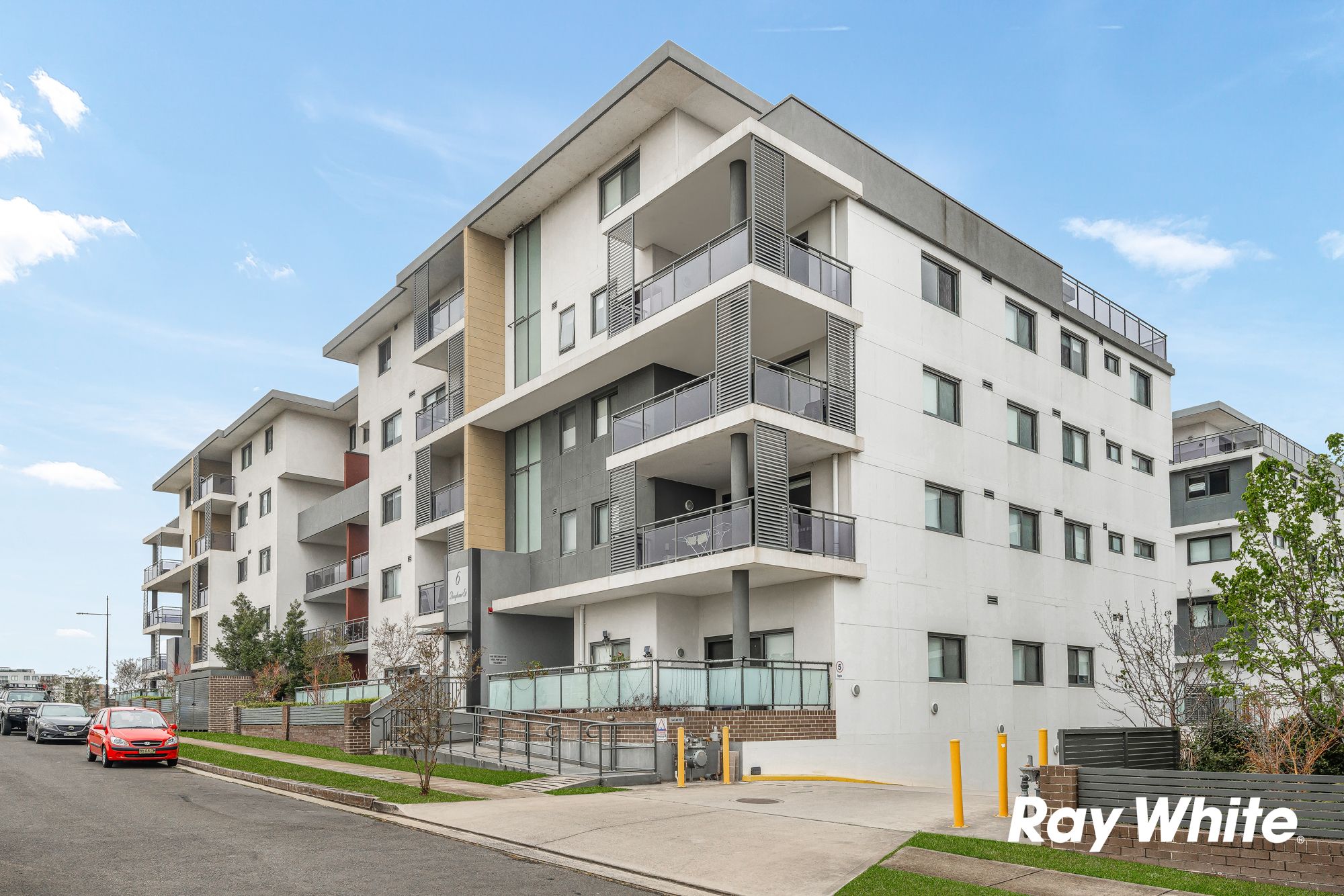 5/6 Bingham Street — photo from Ray White Schofields