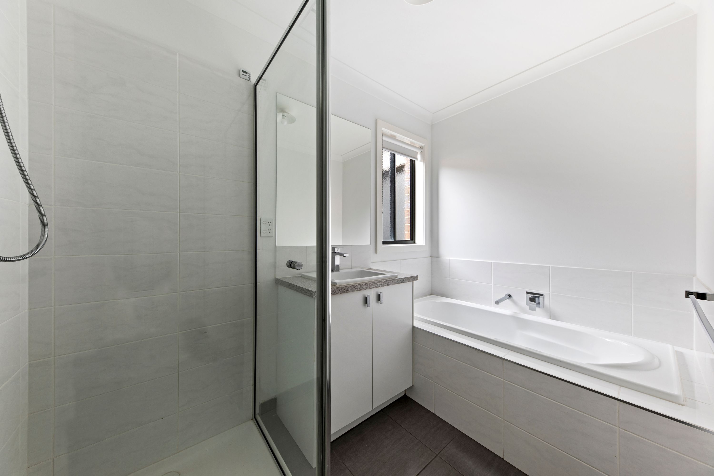 54 Belmont Crescent — photo 9 of 14