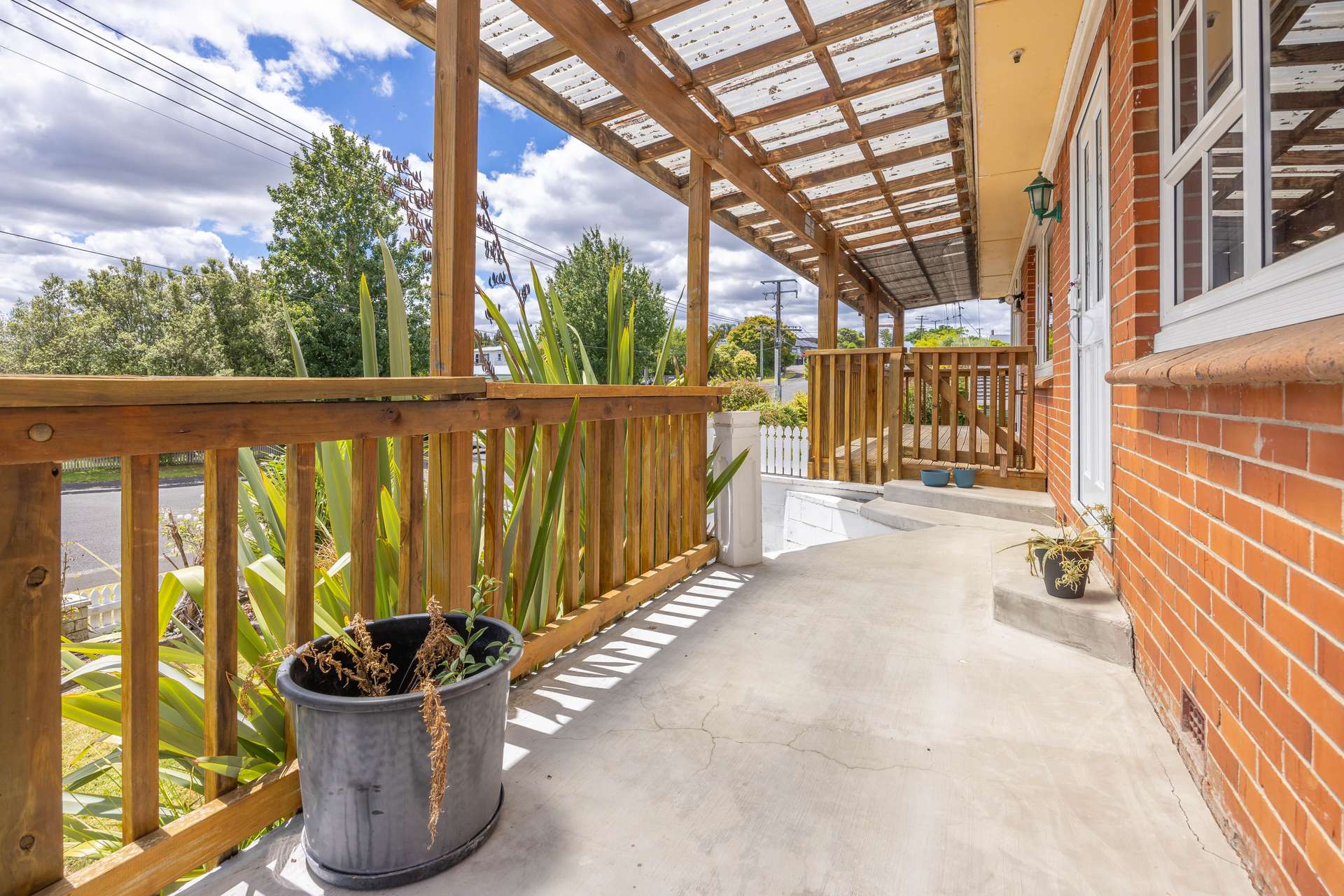31 Mitcham Avenue photo 4