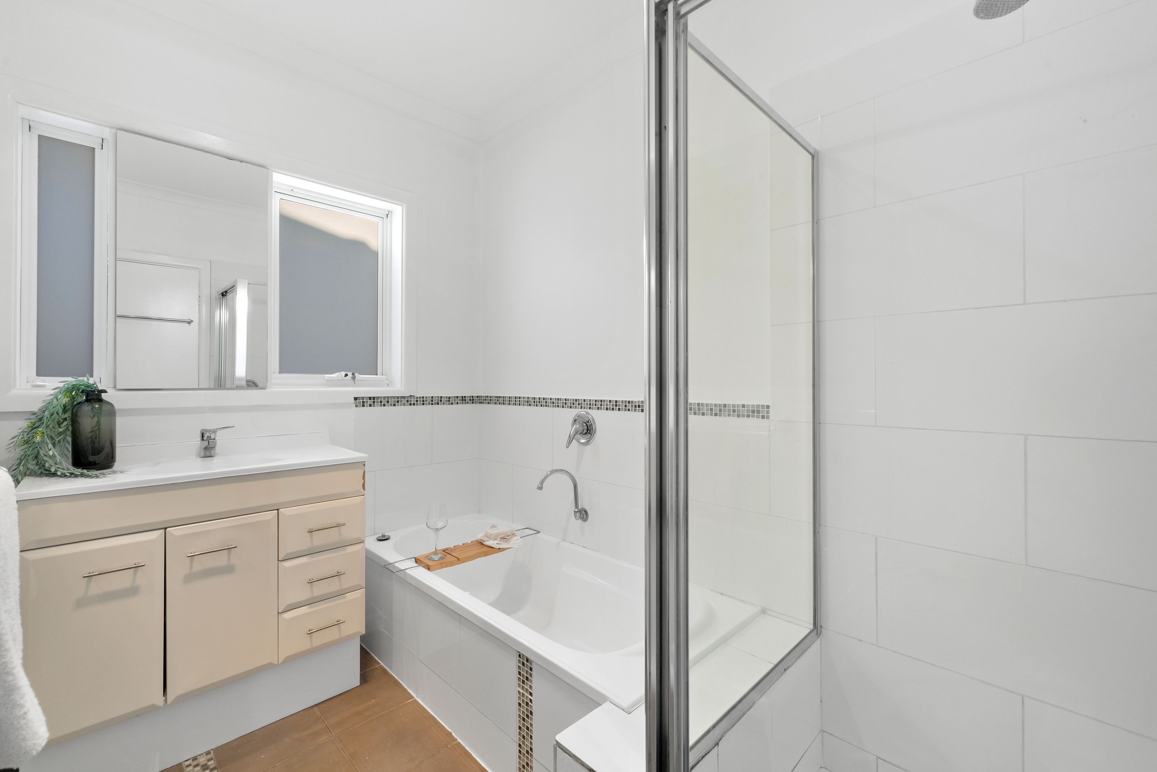 76 Bernard Street — photo 5 of 11