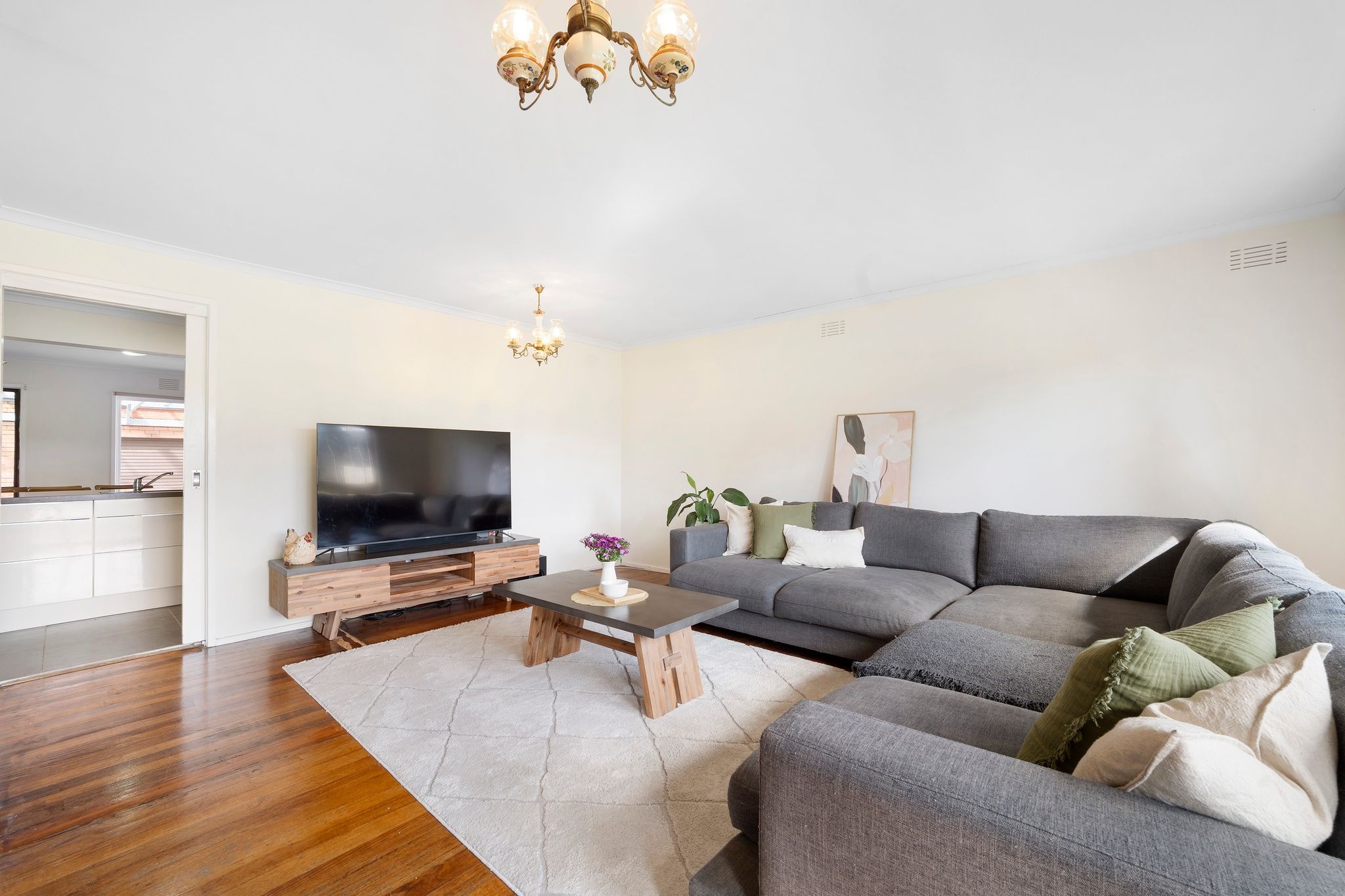 36 Mangana Drive — photo 3 of 19