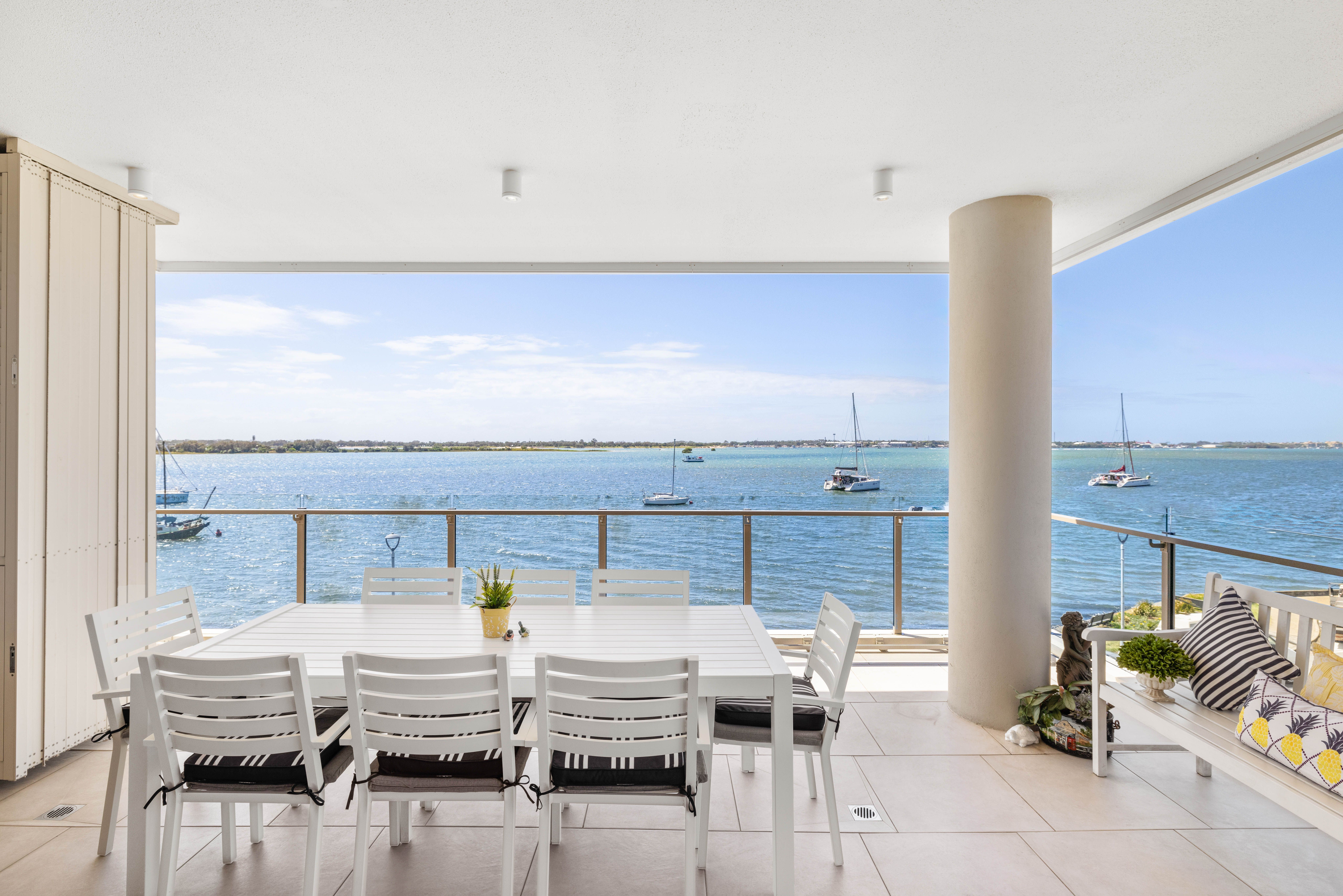 286 Marine Parade, Labrador QLD 4215