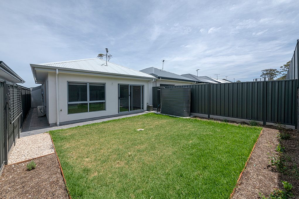 18 Salcombe Way — photo 17 of 18
