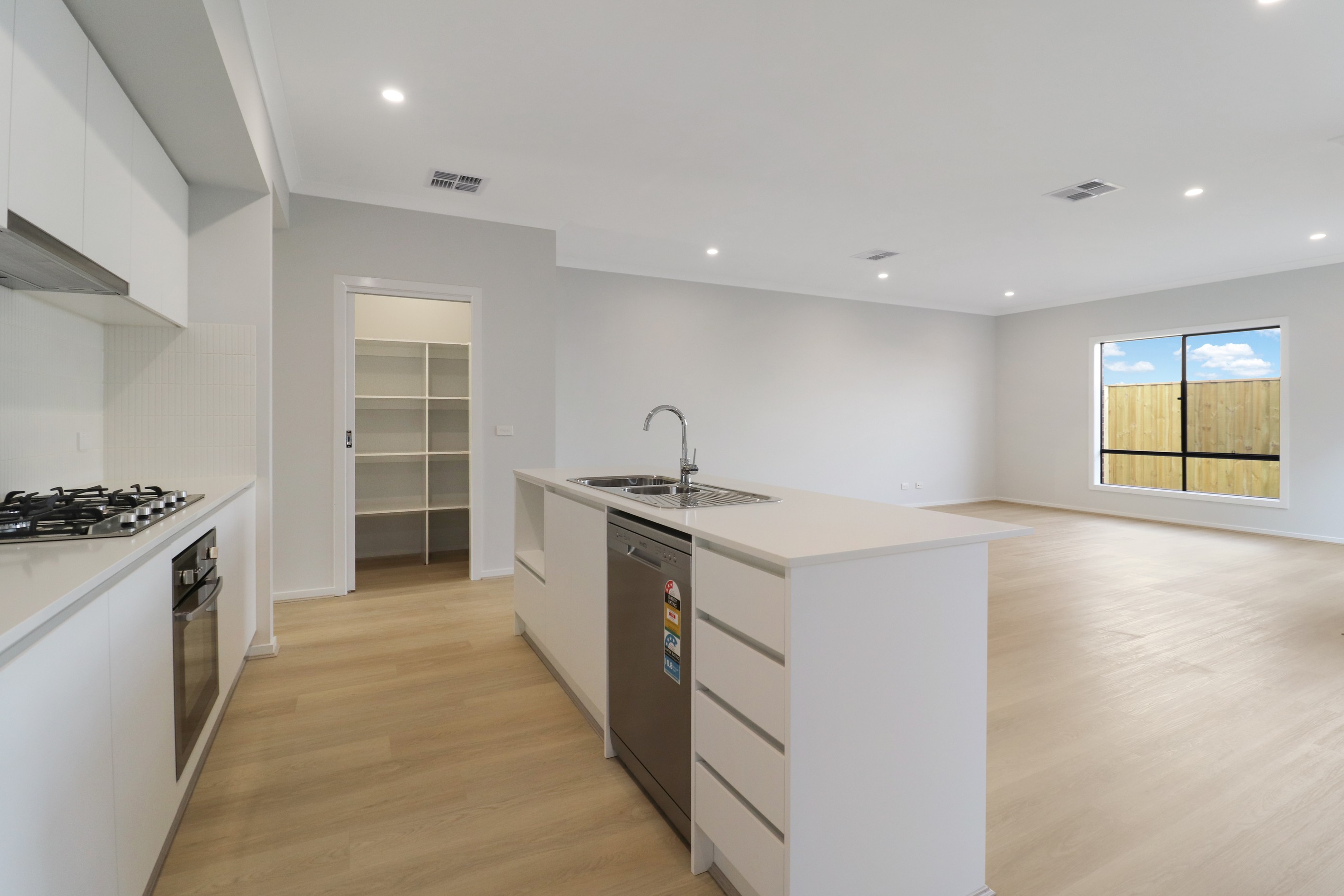 95 Picnic Avenue, Clyde North, VIC 3978