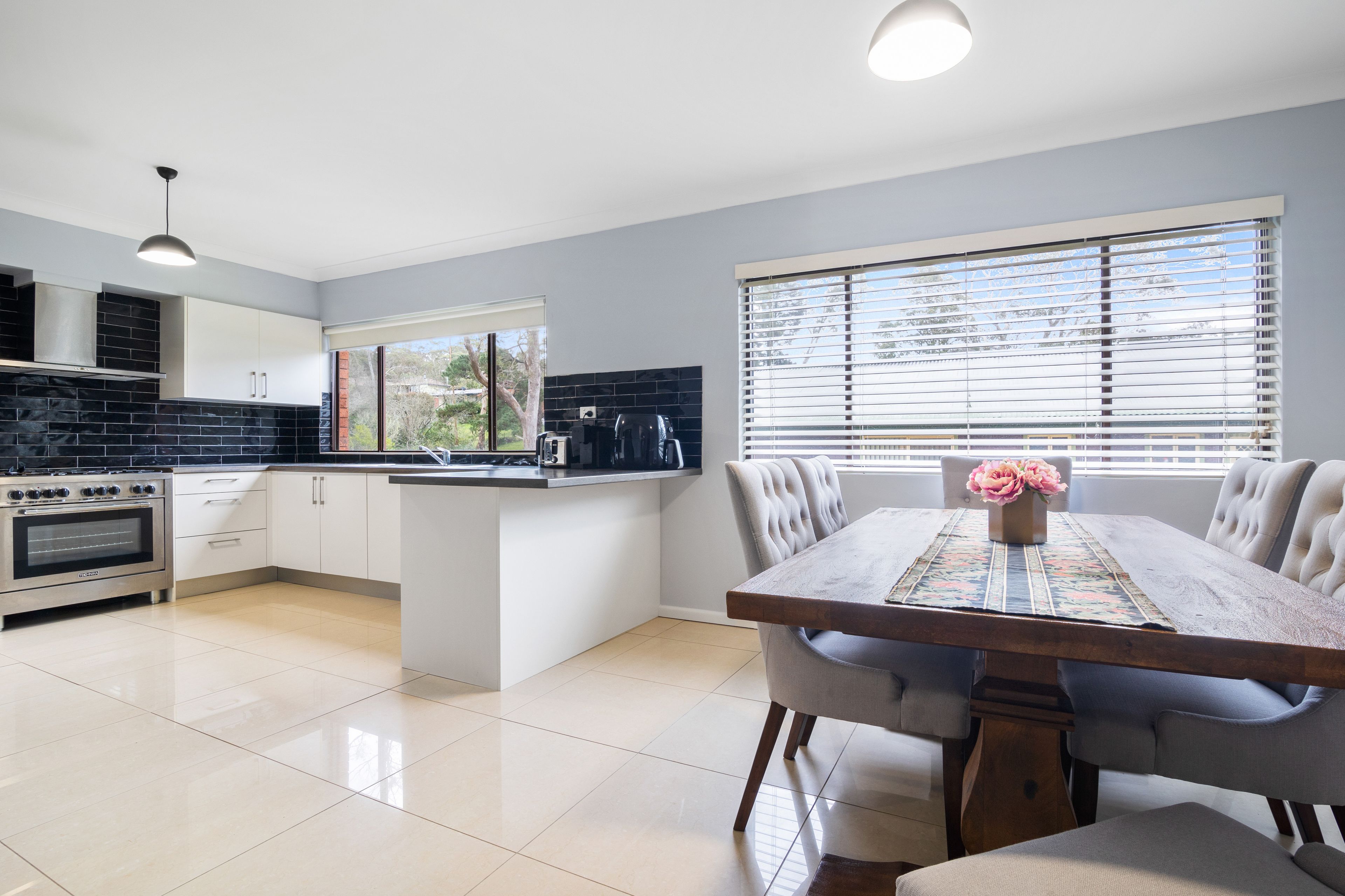 11 Peckmans Road, Katoomba, NSW 2780