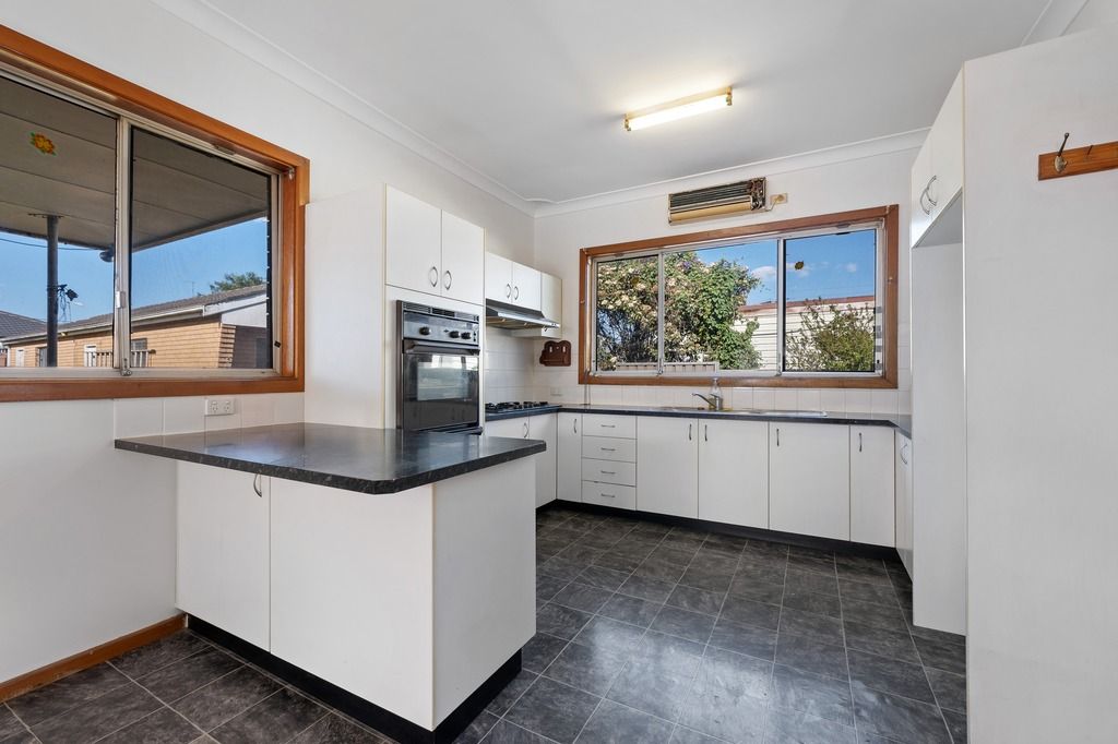 52 Glossop Street — photo 4 of 18