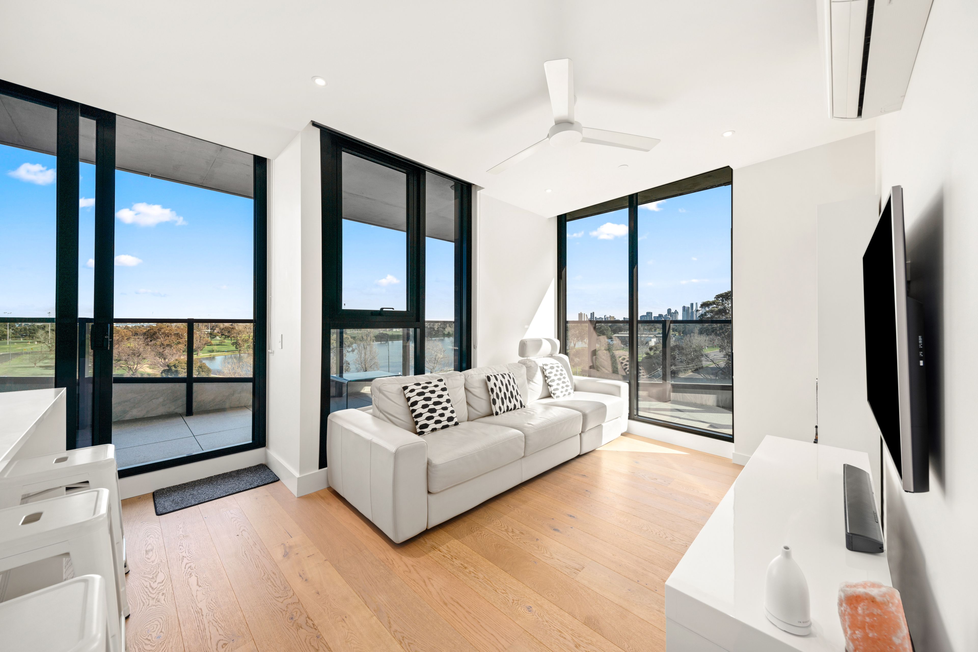 503/77 Queens Road, Melbourne, VIC 3004
