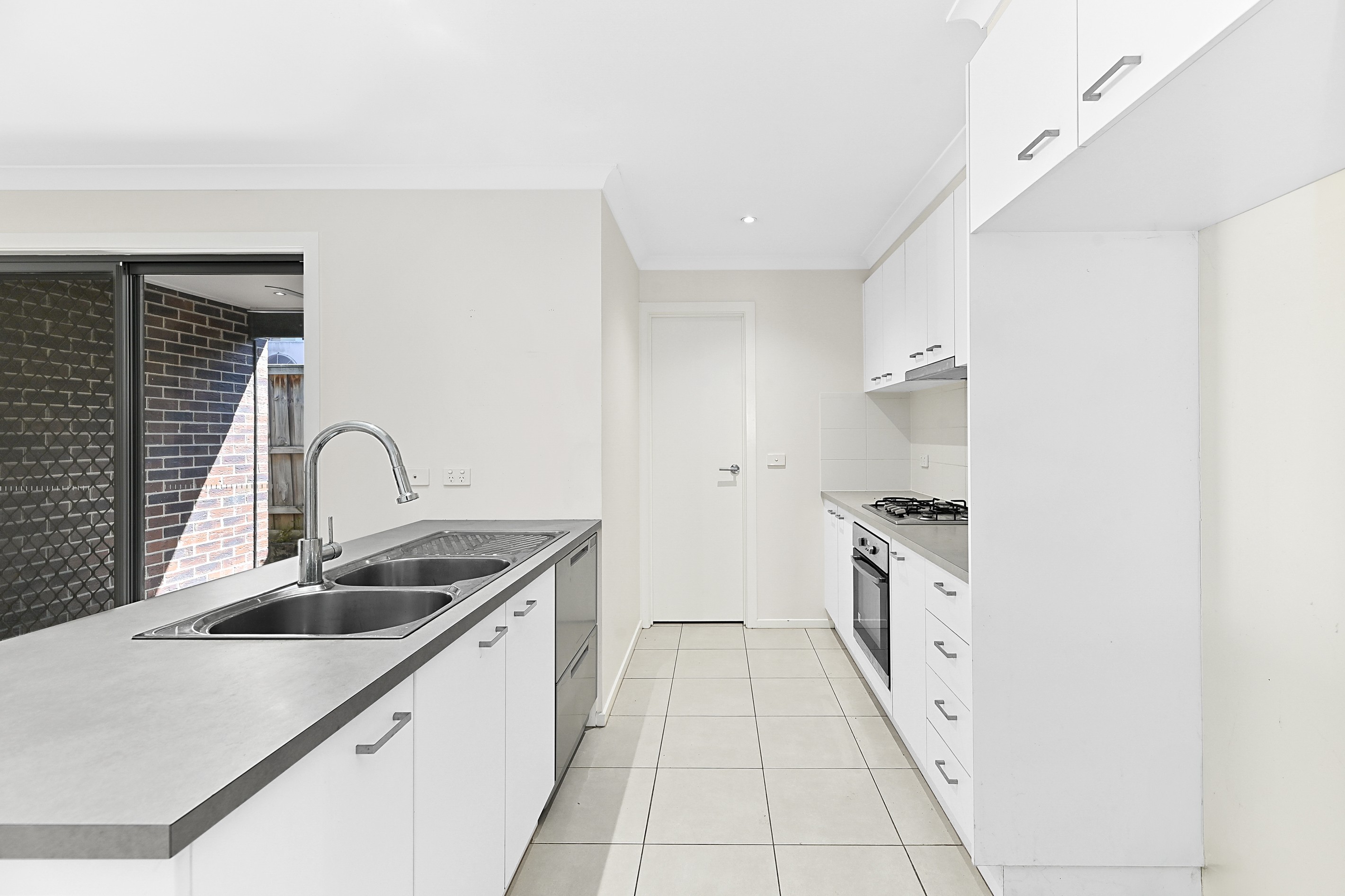 28 Clarendon Street, Pakenham, VIC 3810