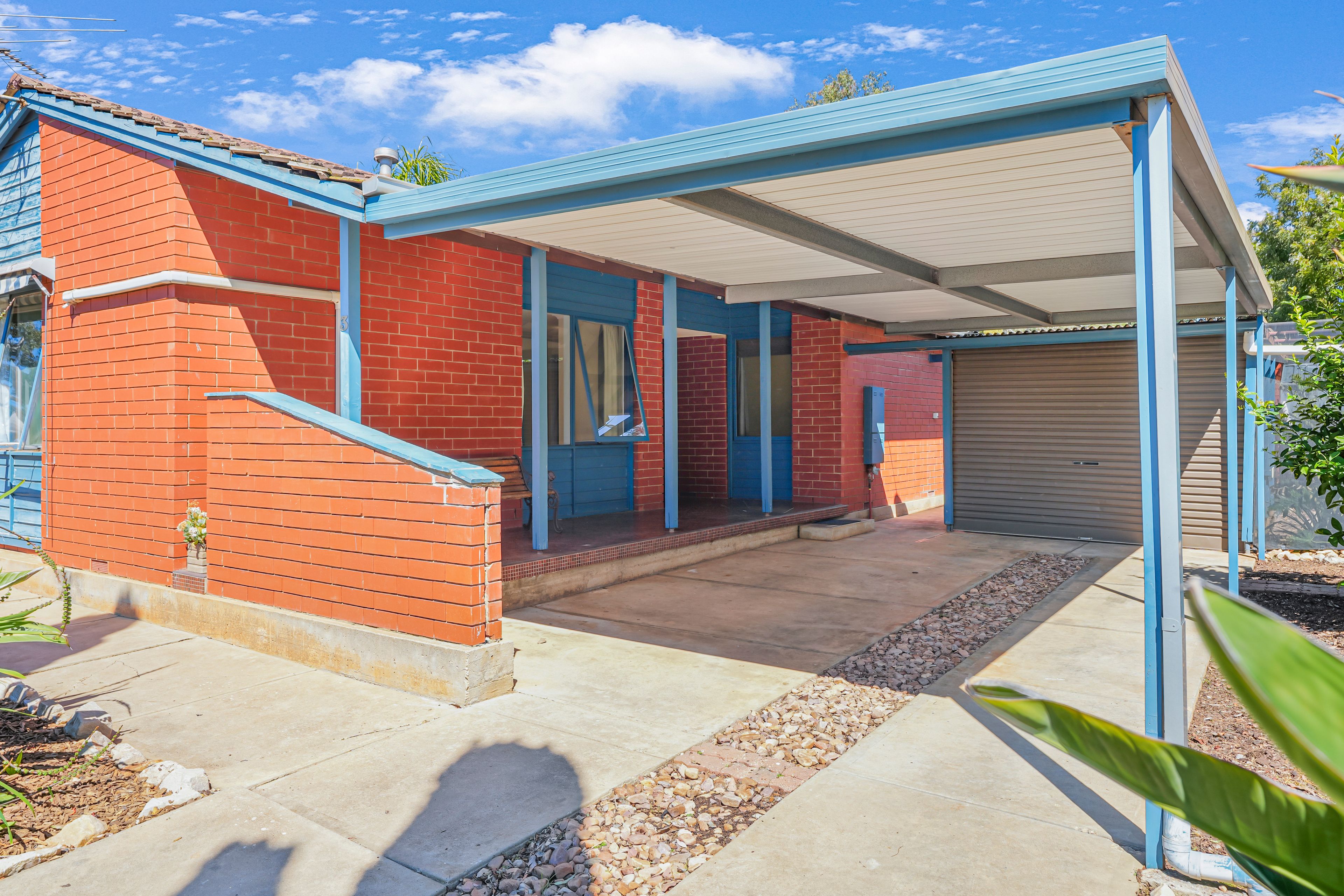 3 Lulama Crescent — photo 3 of 13