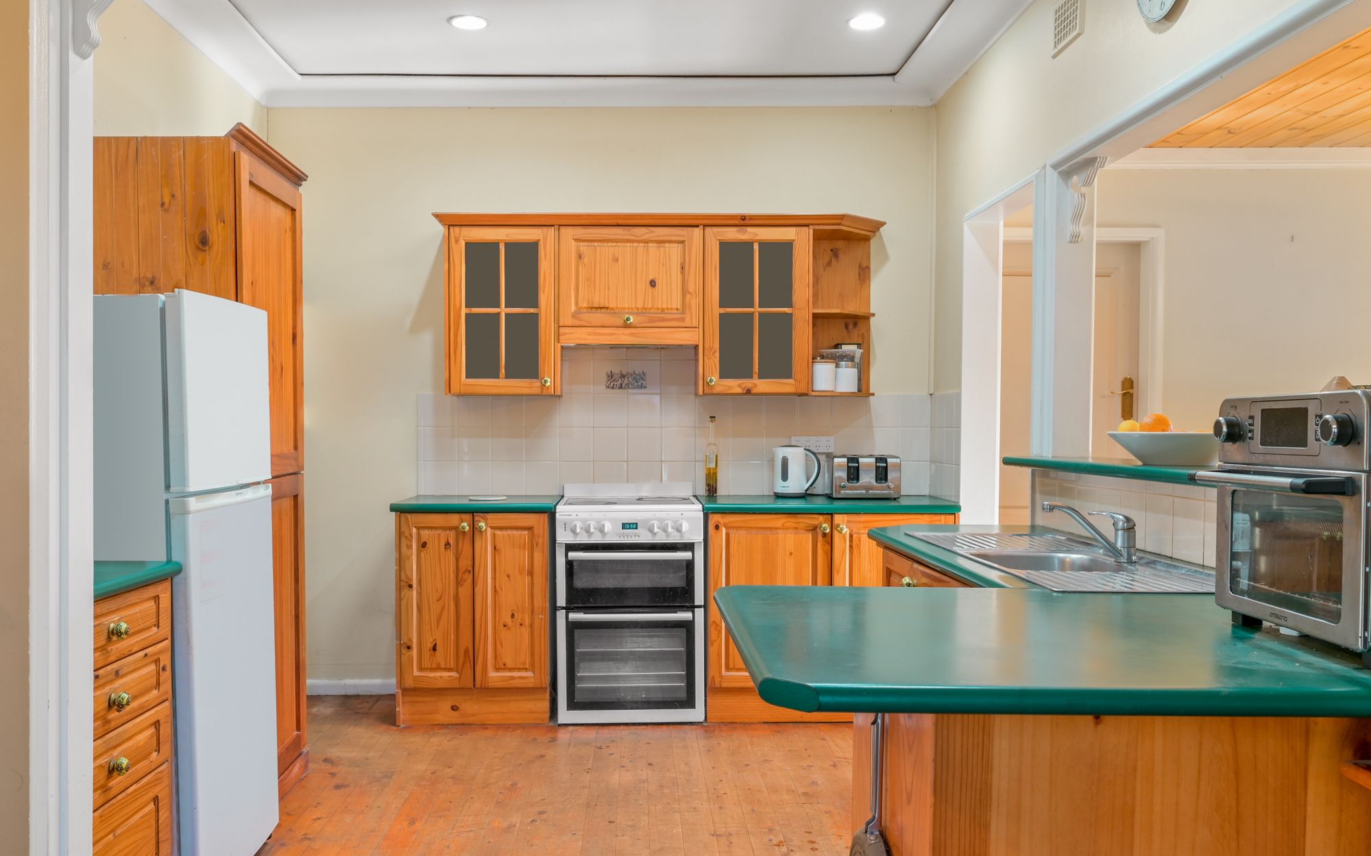 46 Farnsworth Avenue, Campbelltown, NSW 2560