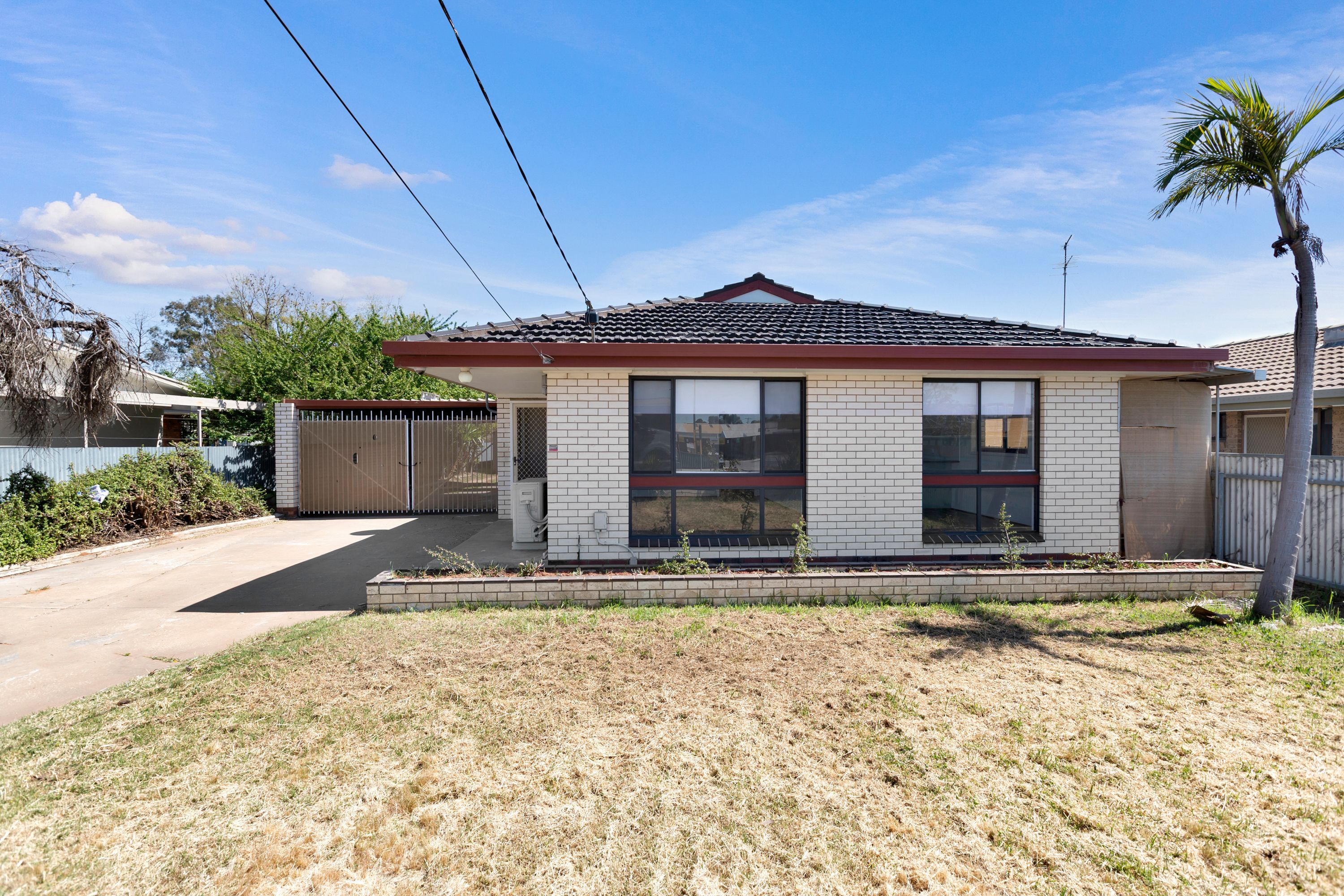 413 Benetook Avenue — photo 3 of 17