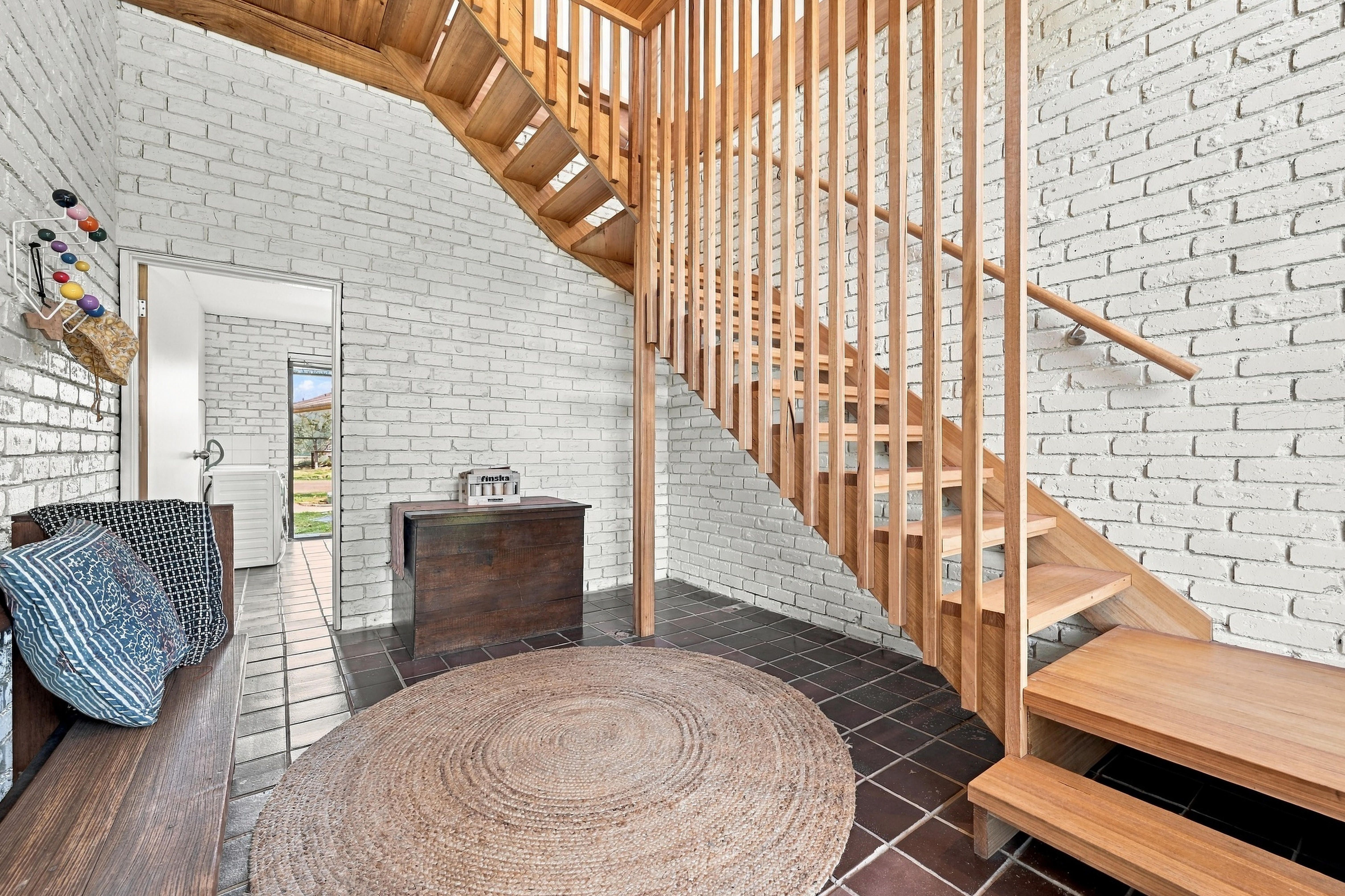 109 Acacia Road — photo 15 of 20