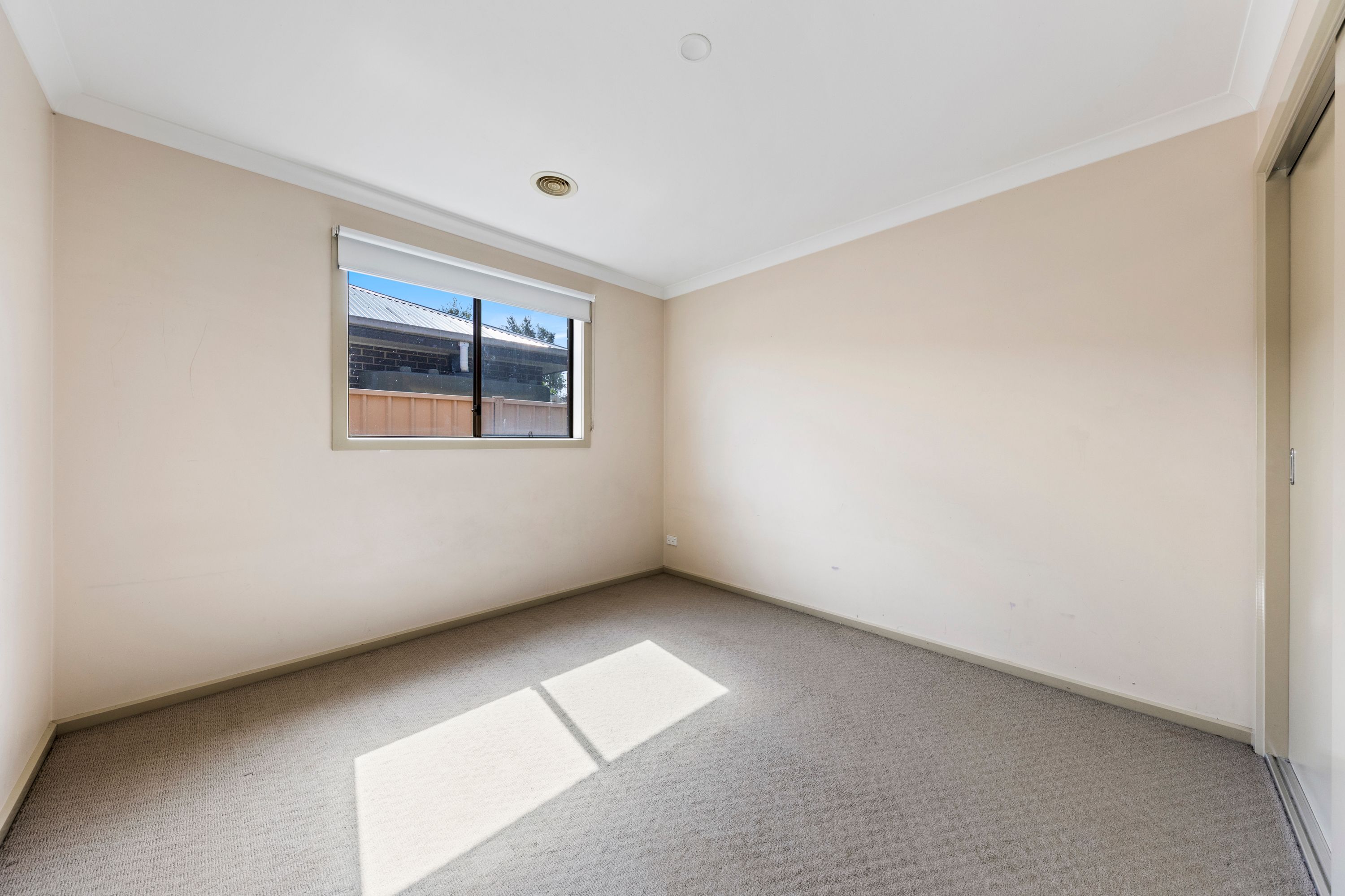 15 Zenith Street — photo 12 of 22