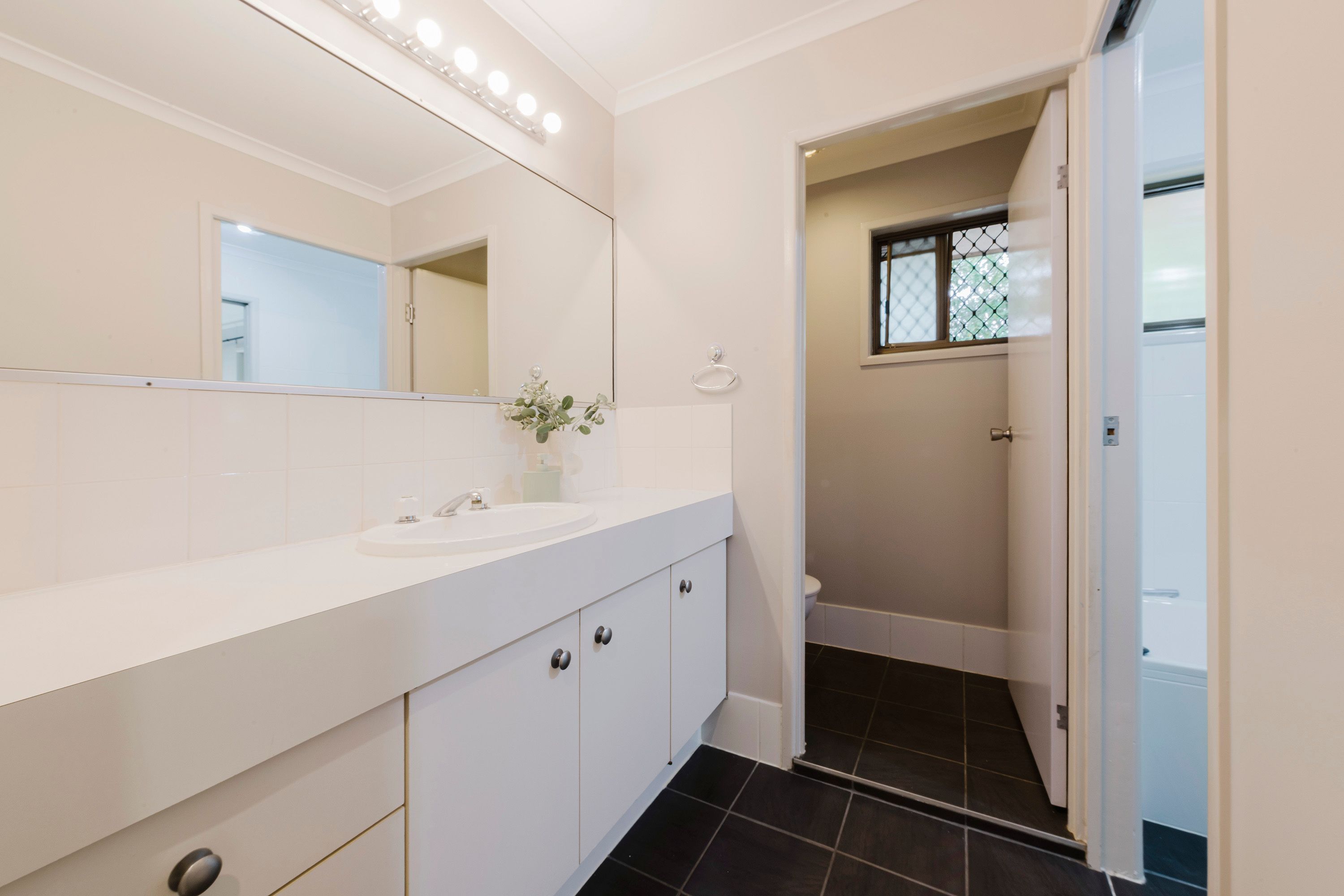 2 Burkell Court — photo 8 of 15