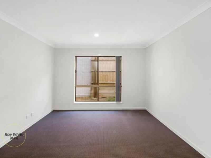 15 Mount Barney Crescent, Park Ridge, QLD 4125