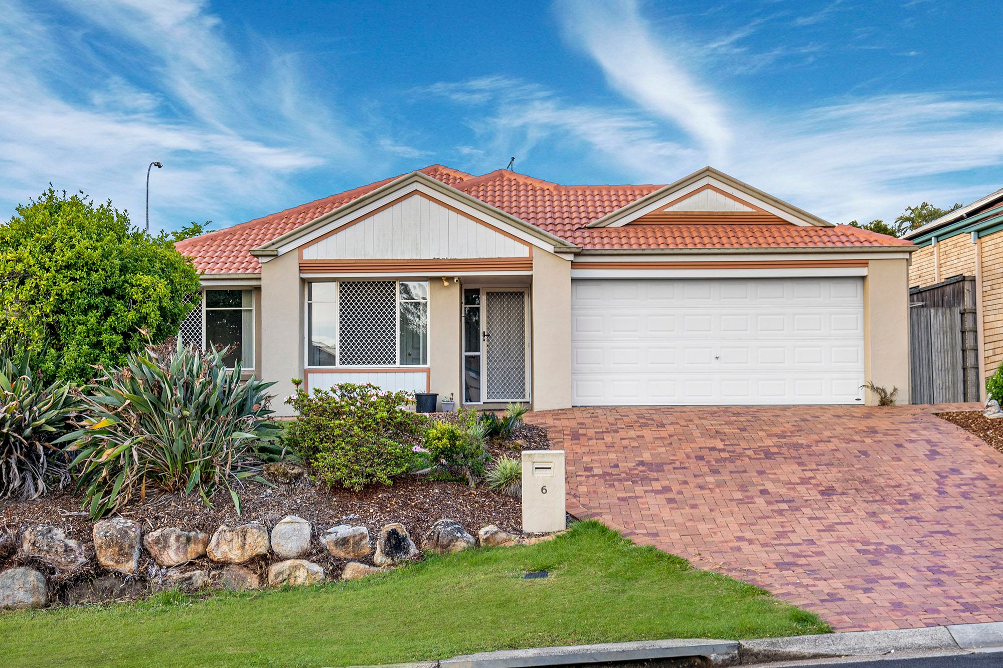6 Pinedale Crescent, Parkinson, QLD 4115